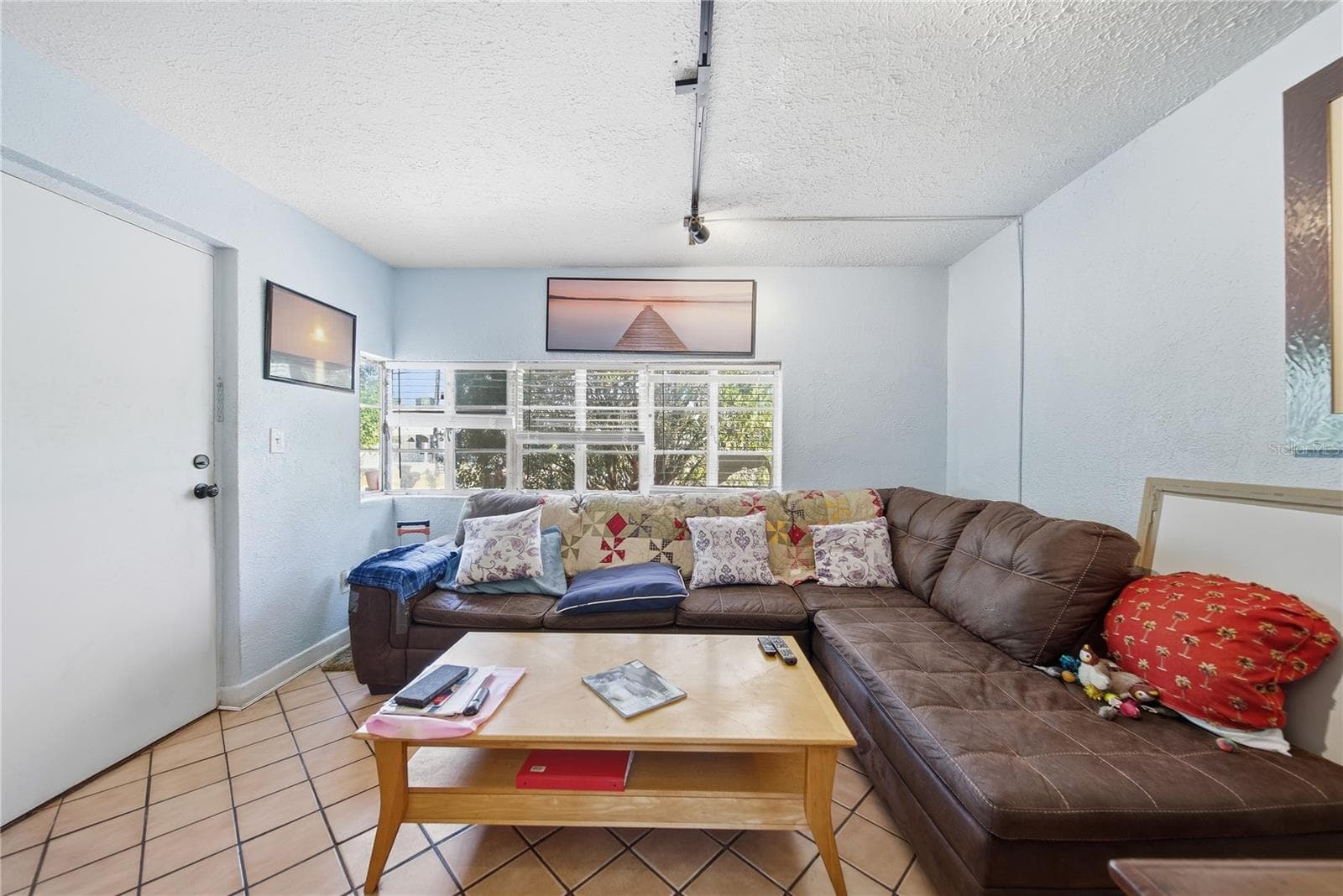 Duplex at 831 GRAND CENTRAL ST, CLEARWATER, photo 13 of 31