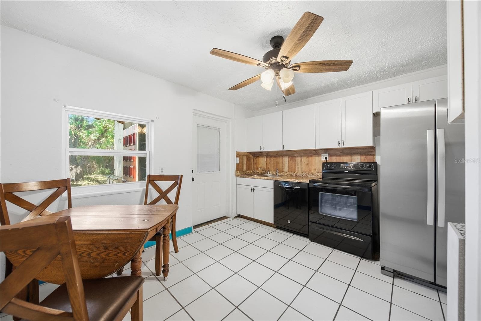 Duplex at 831 GRAND CENTRAL ST, CLEARWATER, photo 25 of 31