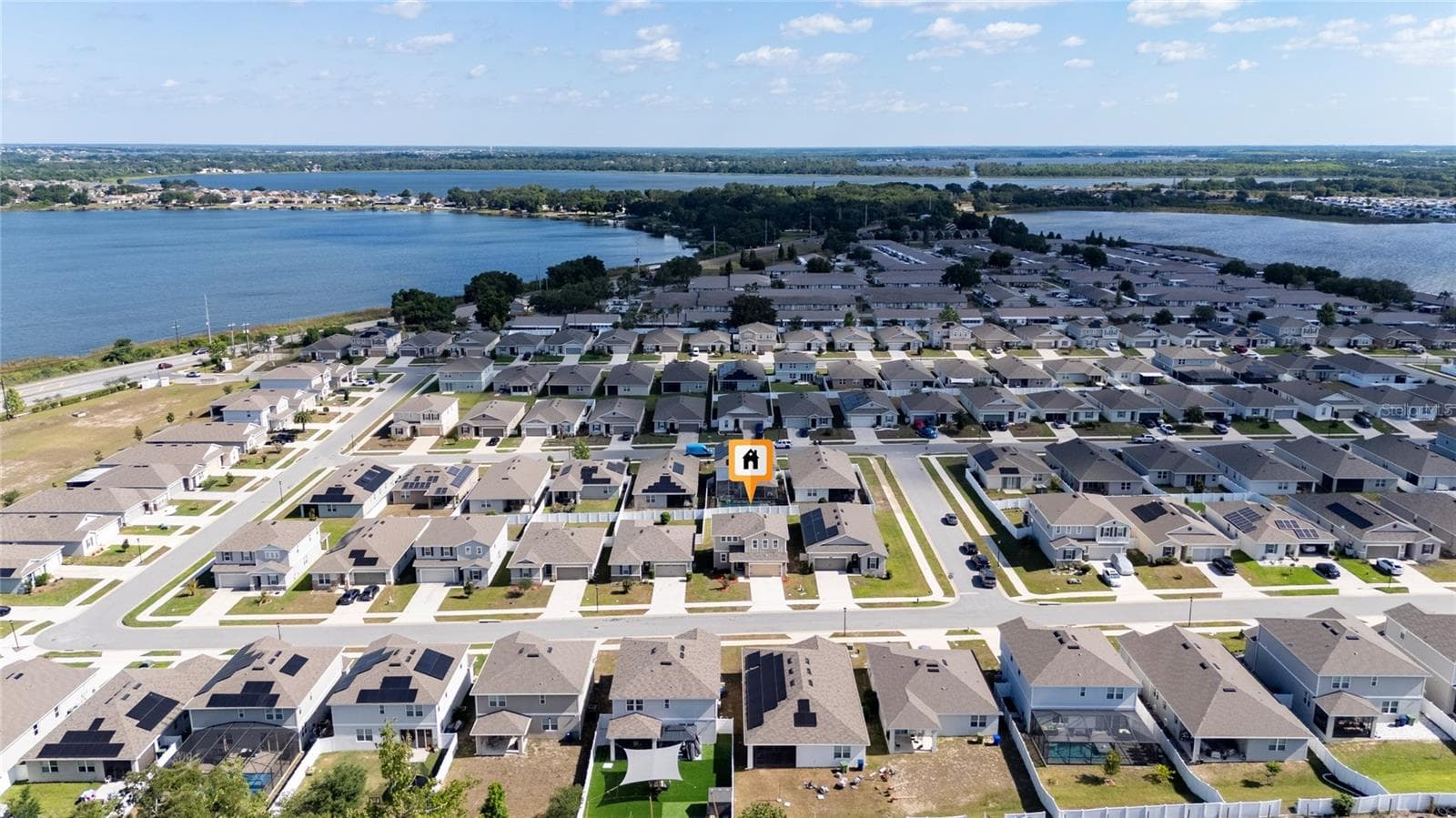 Single Family Residence at 339 LAKE SMART CIRCLE, WINTER HAVEN, photo 4 of 36