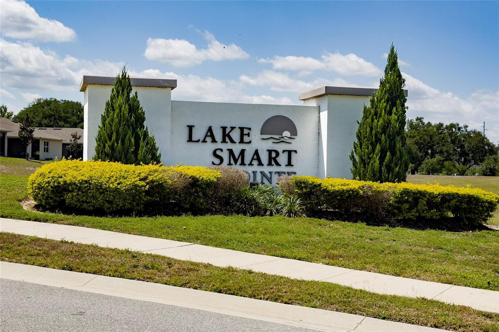 Single Family Residence at 339 LAKE SMART CIRCLE, WINTER HAVEN, photo 6 of 36