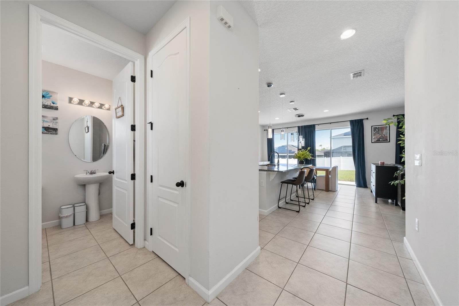 Single Family Residence at 339 LAKE SMART CIRCLE, WINTER HAVEN, photo 7 of 36