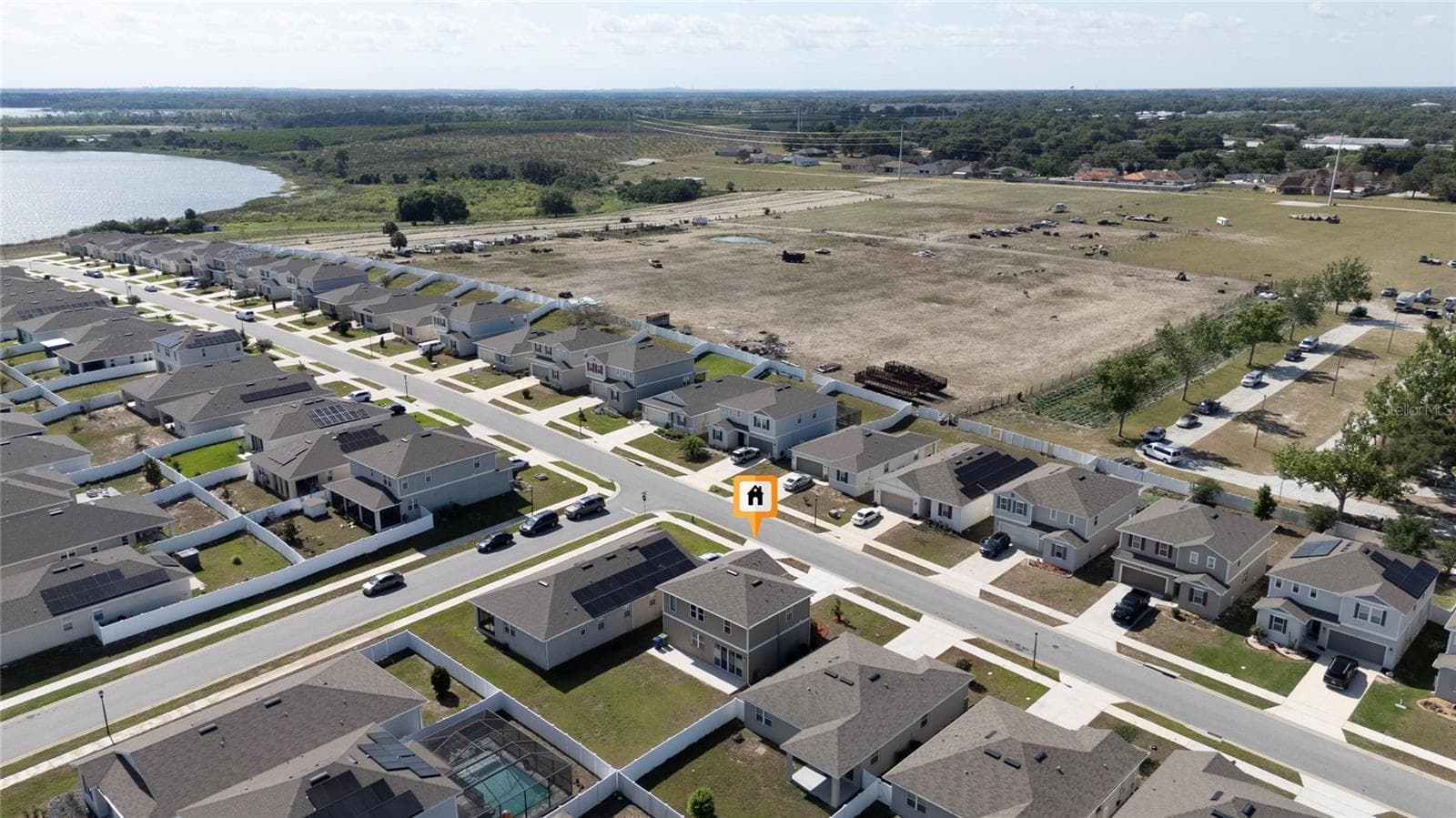 Single Family Residence at 339 LAKE SMART CIRCLE, WINTER HAVEN, photo 33 of 36