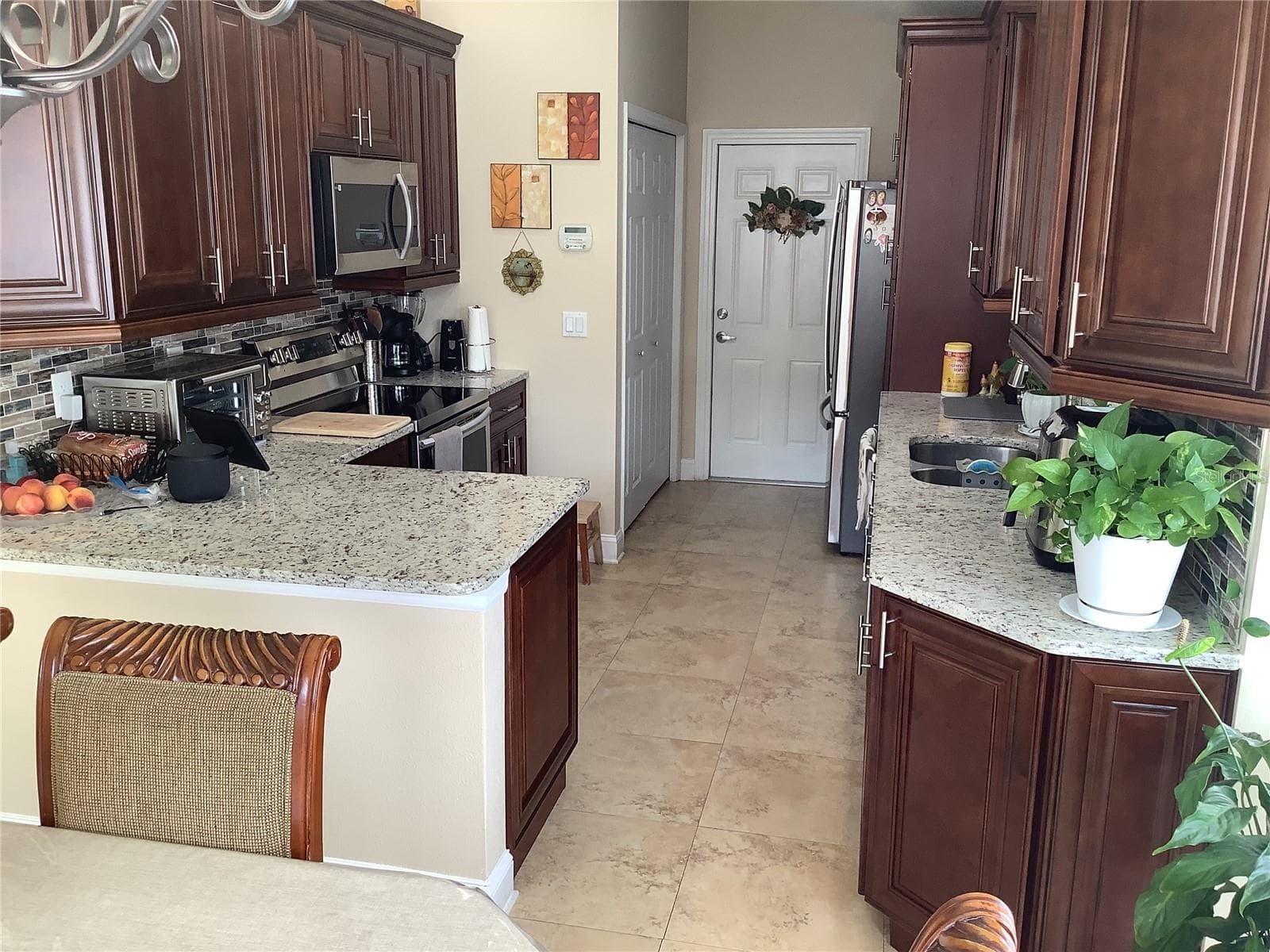 Single Family Residence at 514 TREE SHORE DR, ORLANDO, photo 6 of 22