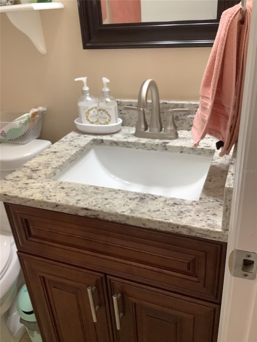 Single Family Residence at 514 TREE SHORE DR, ORLANDO, photo 13 of 22