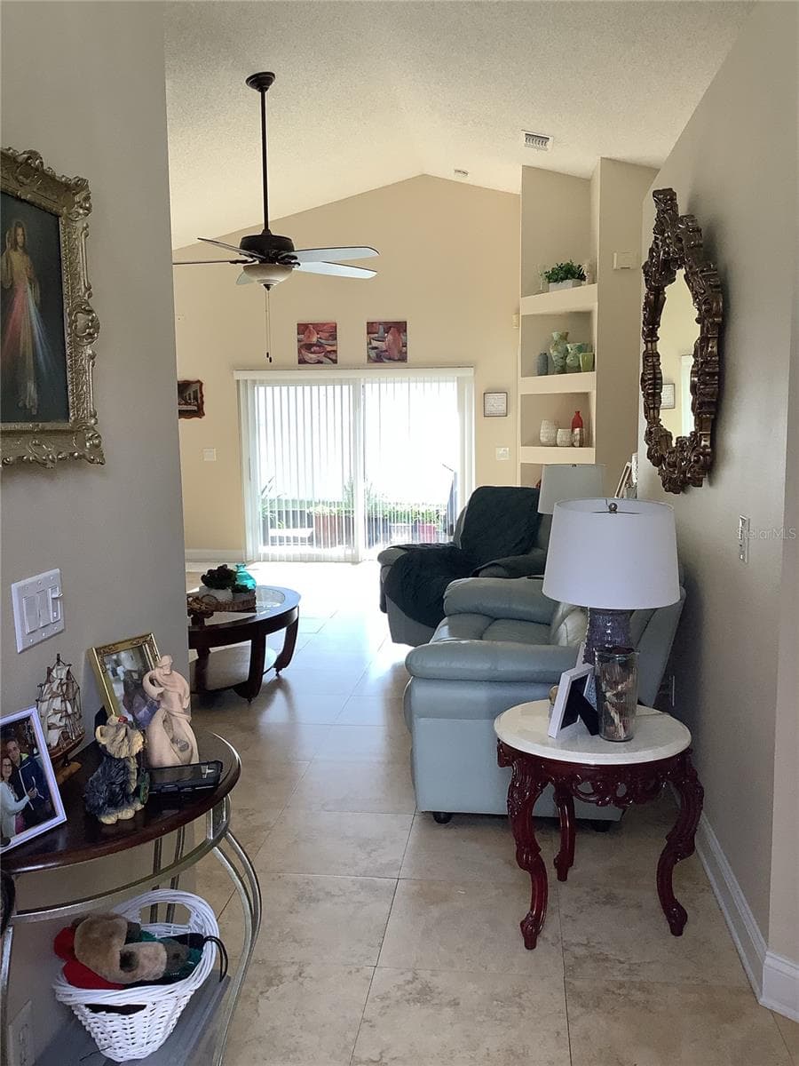 Single Family Residence at 514 TREE SHORE DR, ORLANDO, photo 19 of 22