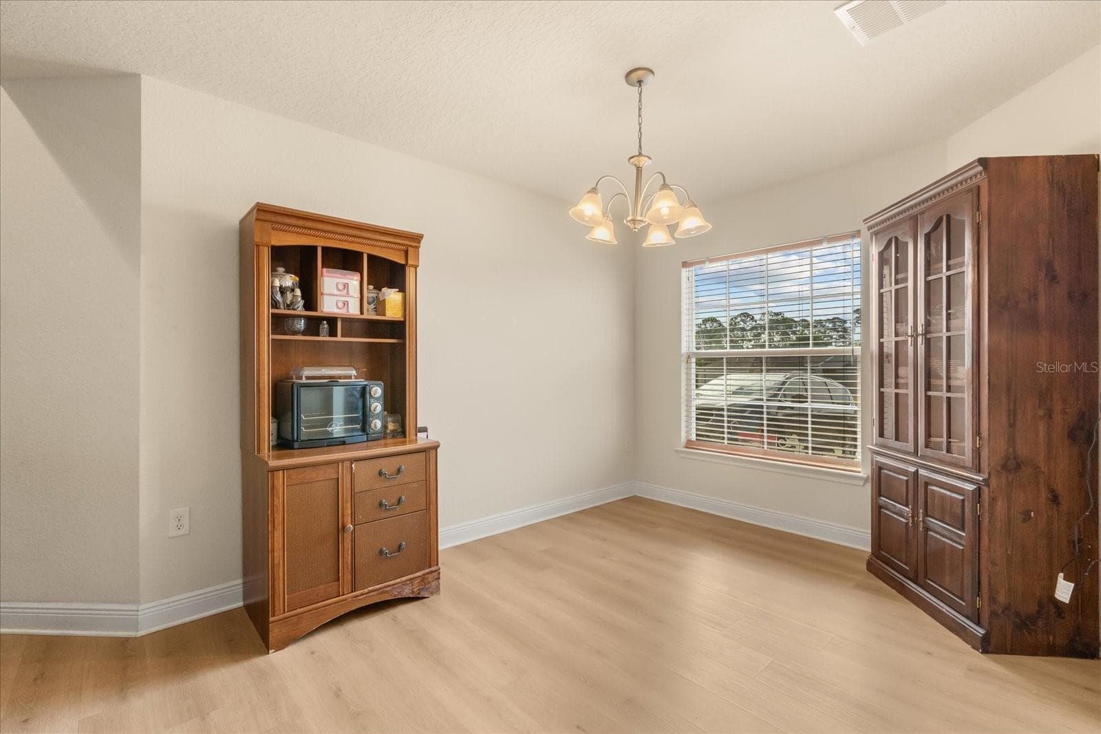 Single Family Residence at 906 EDITH DR, FRUITLAND PARK, photo 6 of 24