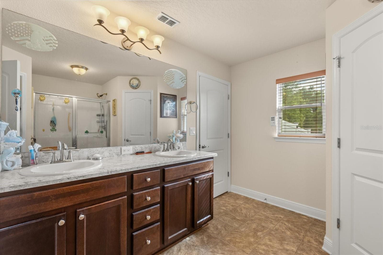Single Family Residence at 906 EDITH DR, FRUITLAND PARK, photo 8 of 24