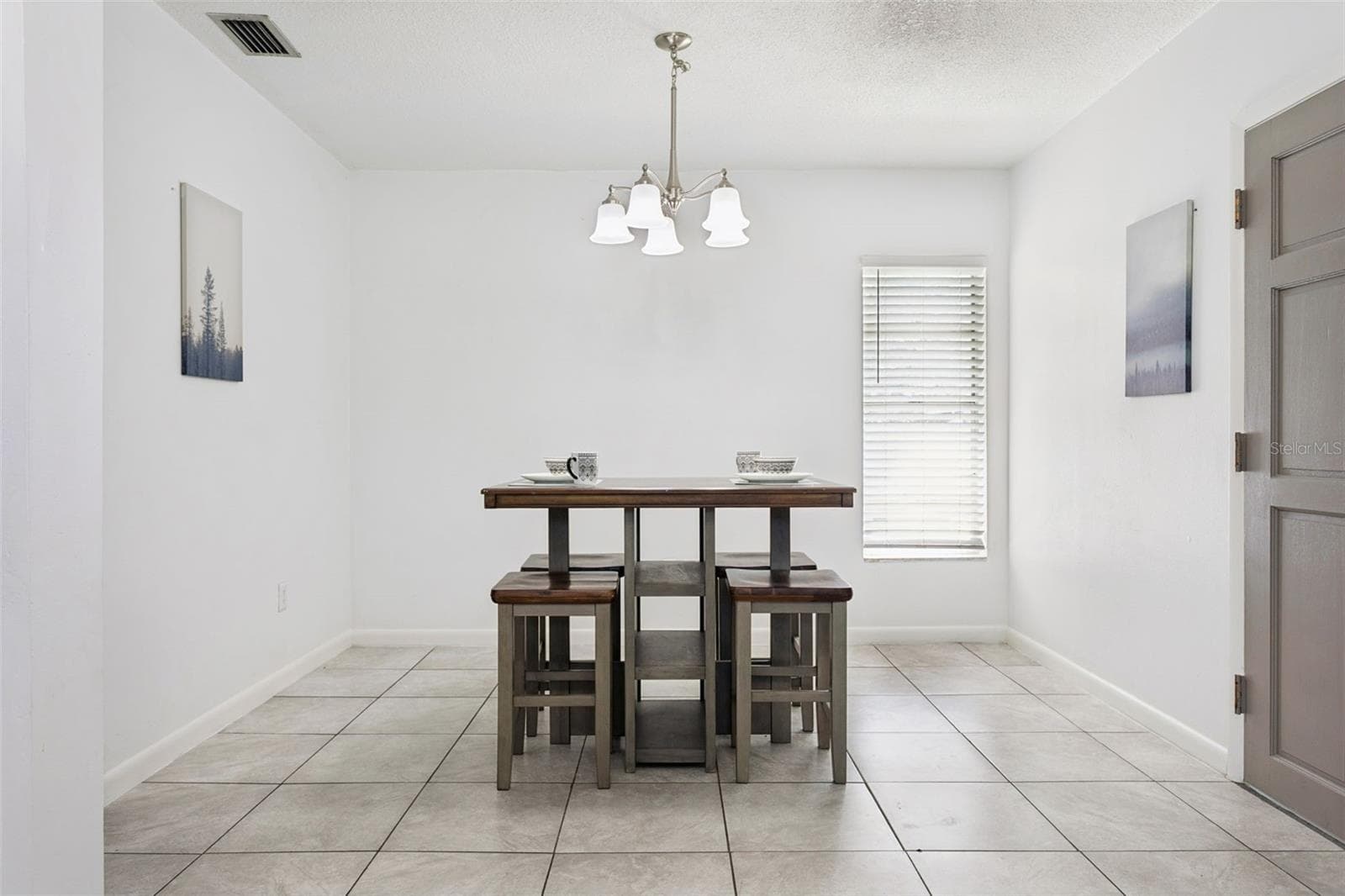Single Family Residence at 8303 TEMPLE PARK DR, TAMPA, photo 12 of 25