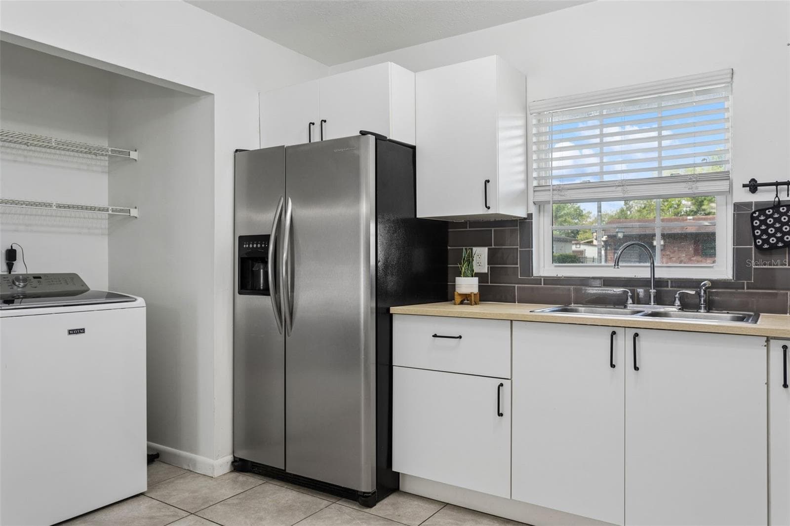 Single Family Residence at 8303 TEMPLE PARK DR, TAMPA, photo 15 of 25