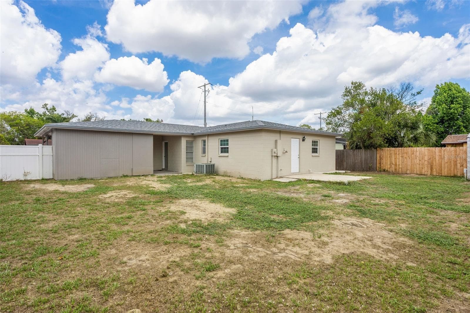 Single Family Residence at 8303 TEMPLE PARK DR, TAMPA, photo 23 of 25