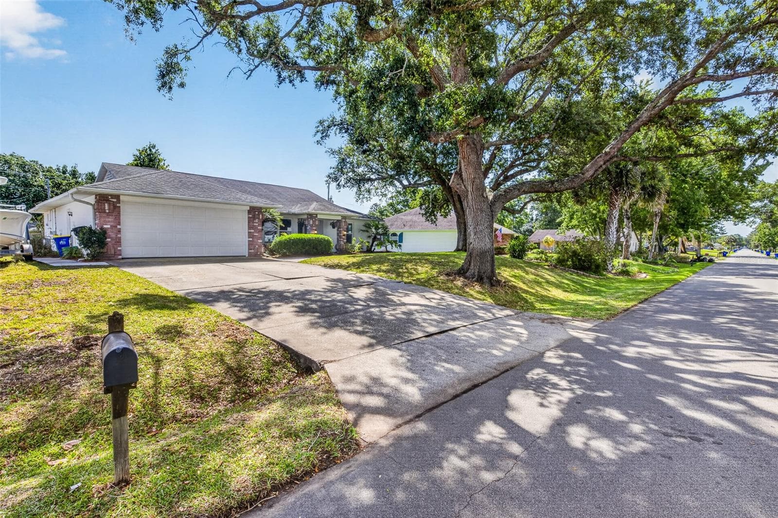 Single Family Residence at 2225 VISTA PALM DR, EDGEWATER, photo 49 of 59