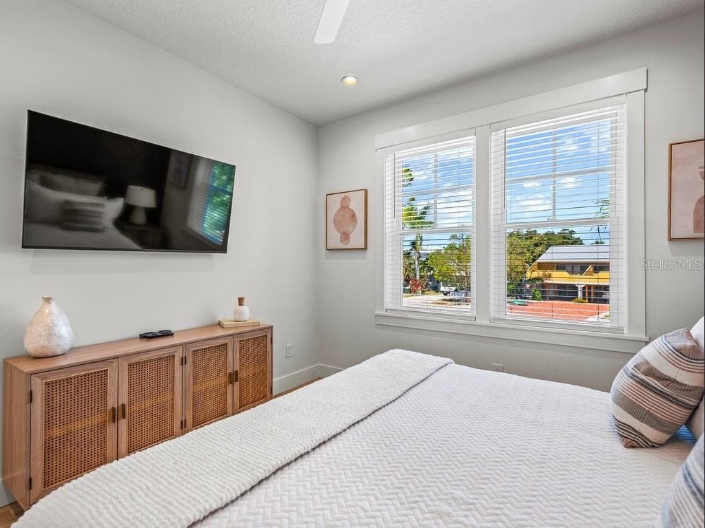 Single Family Residence at 204 COOLIDGE DR, SARASOTA, photo 28 of 90