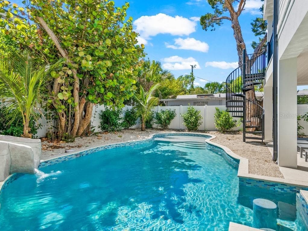 Single Family Residence at 204 COOLIDGE DR, SARASOTA, photo 64 of 90