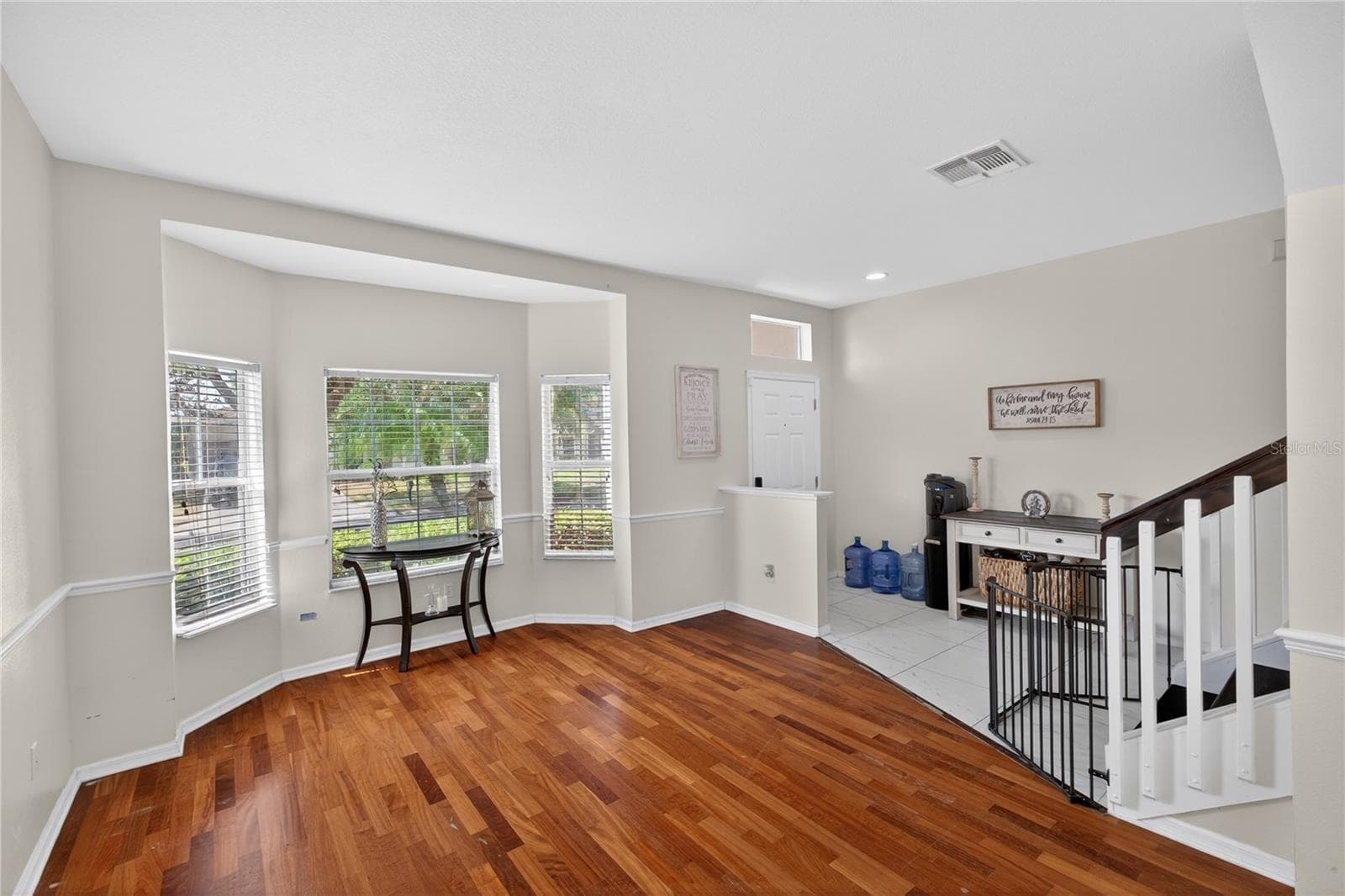 Single Family Residence at 14903 YORKSHIRE RUN DR, ORLANDO, photo 4 of 37