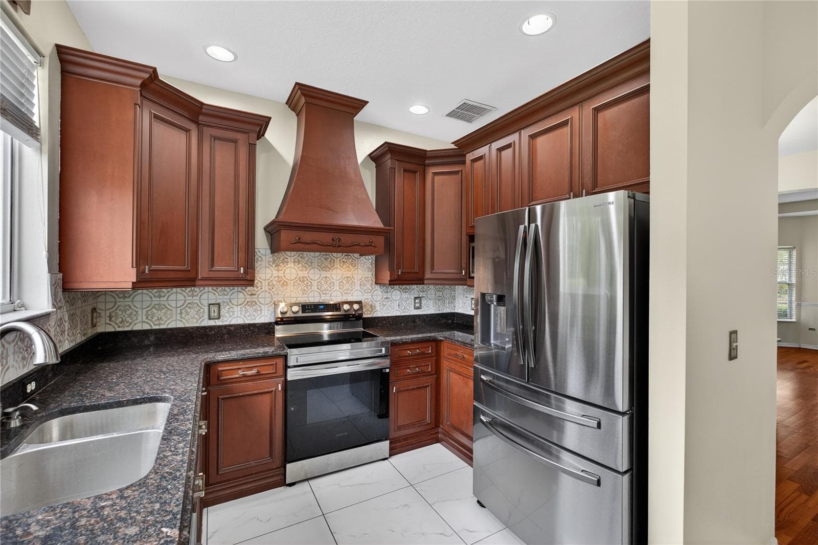 Single Family Residence at 14903 YORKSHIRE RUN DR, ORLANDO, photo 7 of 37