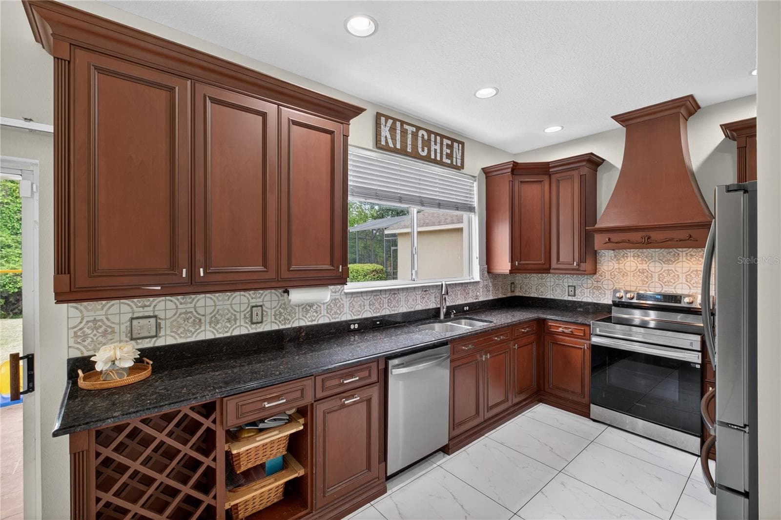 Single Family Residence at 14903 YORKSHIRE RUN DR, ORLANDO, photo 9 of 37