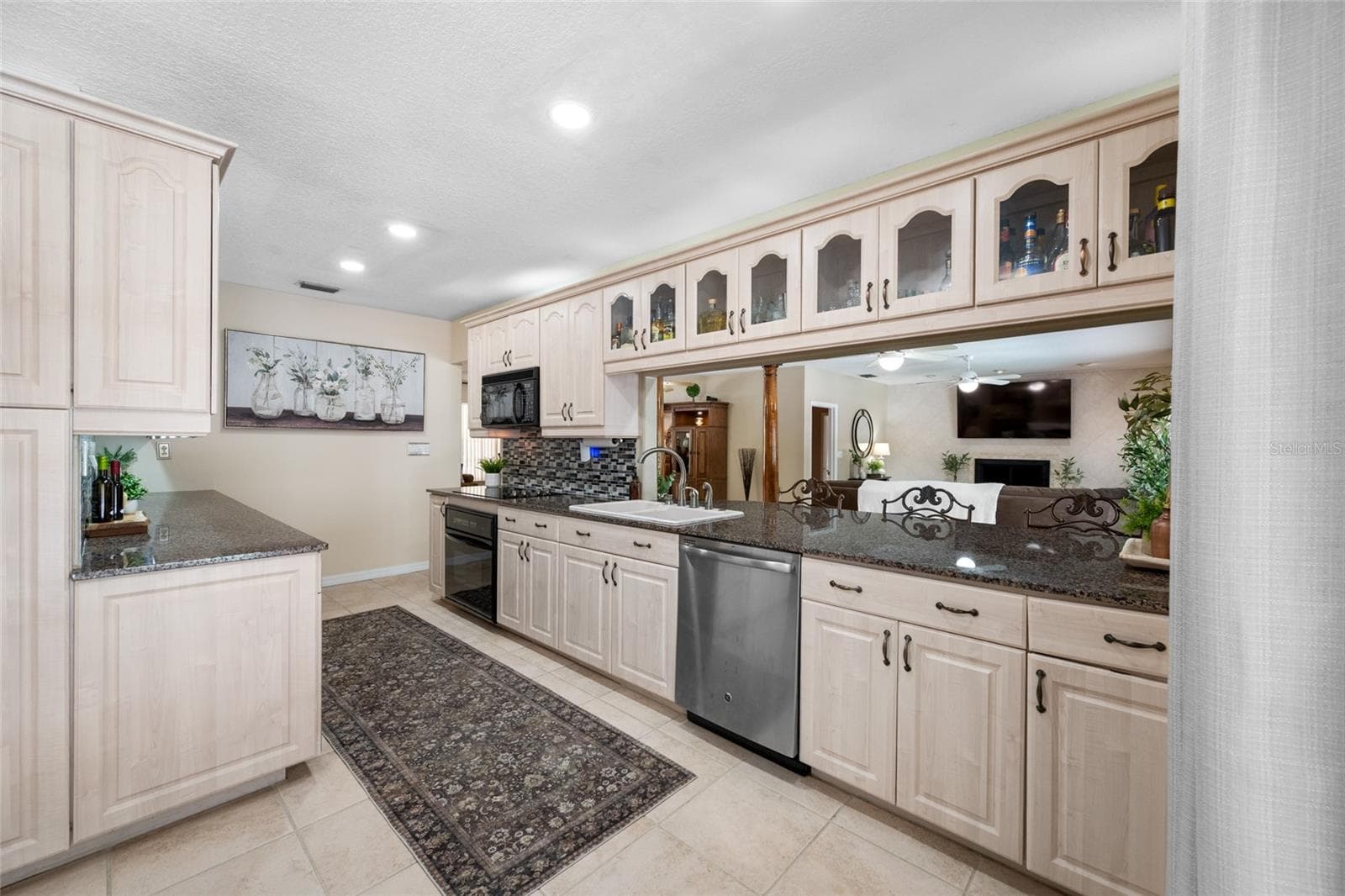 Single Family Residence at 15314 LAKE MAGDALENE BLVD, TAMPA, photo 30 of 88