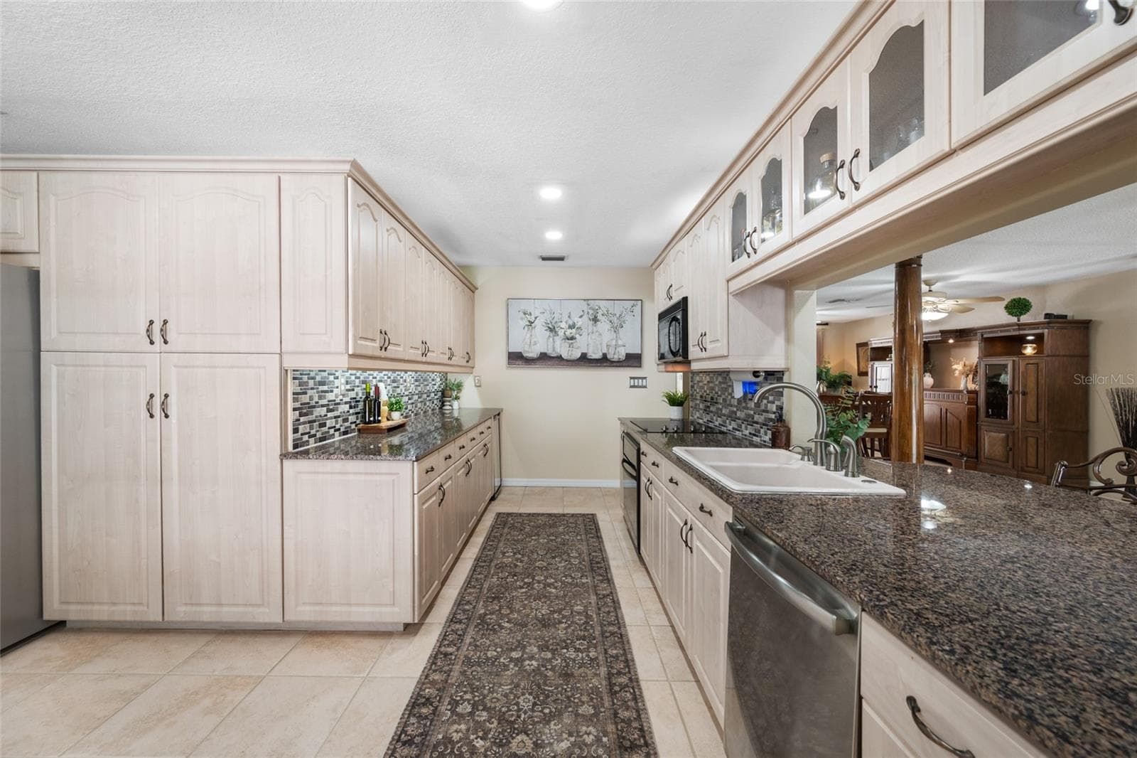 Single Family Residence at 15314 LAKE MAGDALENE BLVD, TAMPA, photo 31 of 88