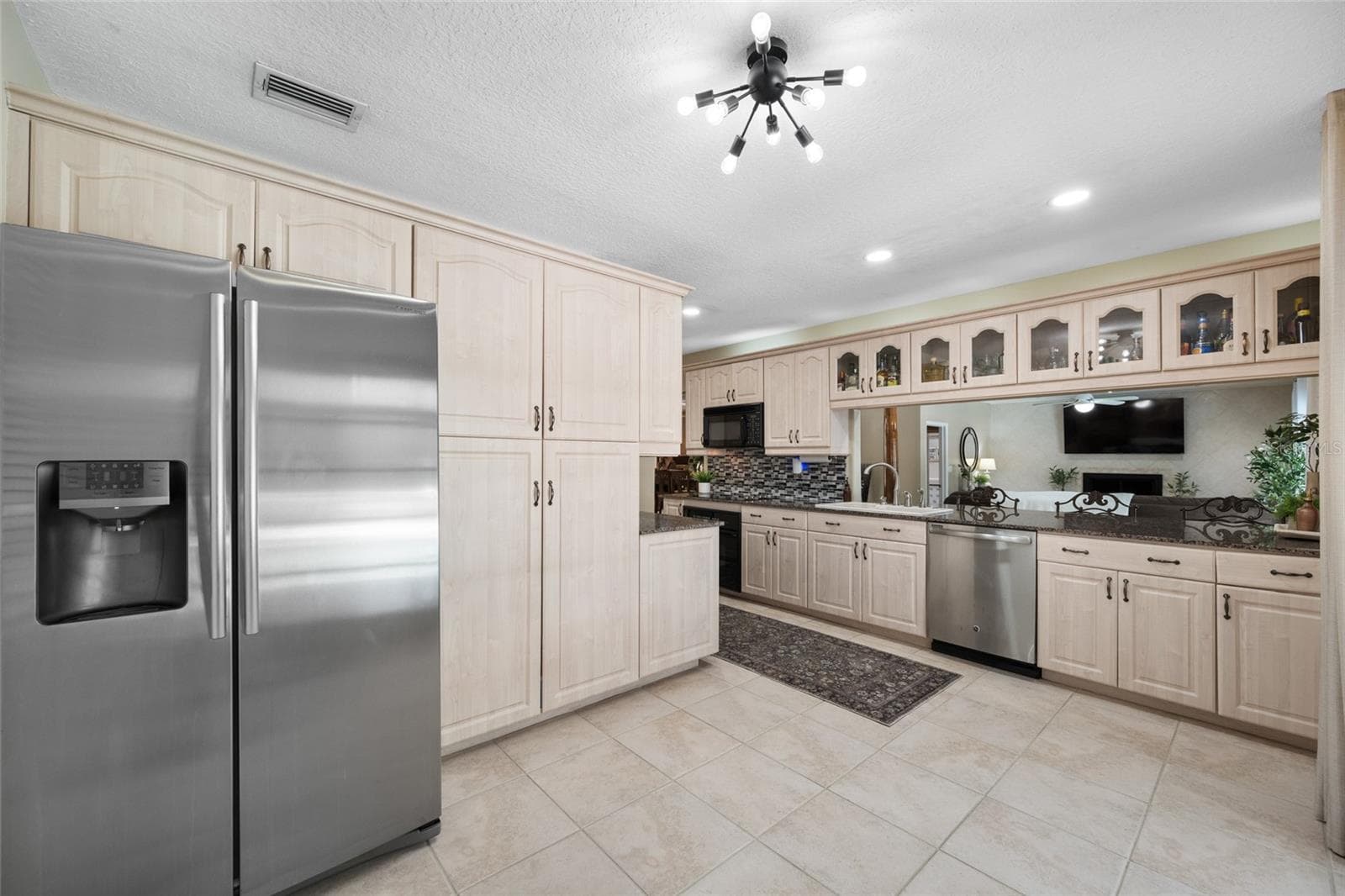 Single Family Residence at 15314 LAKE MAGDALENE BLVD, TAMPA, photo 32 of 88