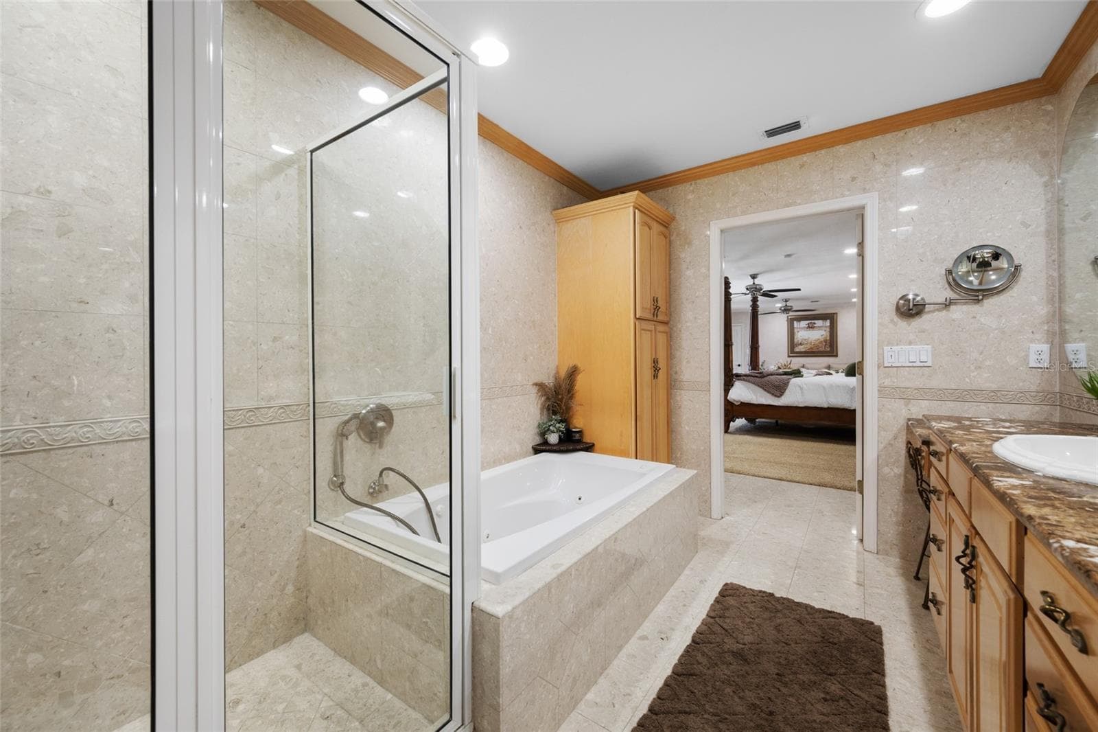 Primary Bathroom - 15314 LAKE MAGDALENE BLVD, TAMPA