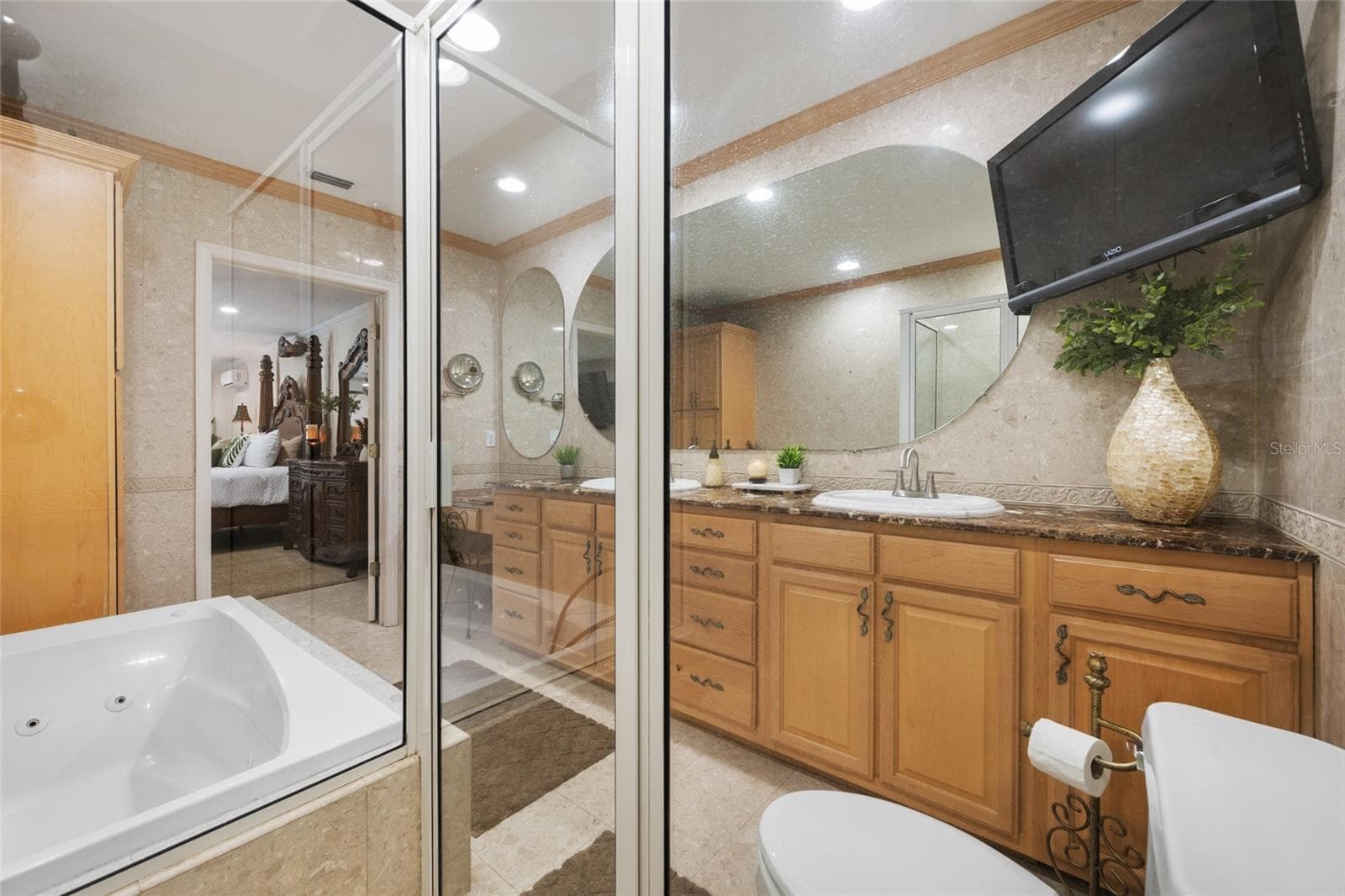 Primary Bathroom - 15314 LAKE MAGDALENE BLVD, TAMPA
