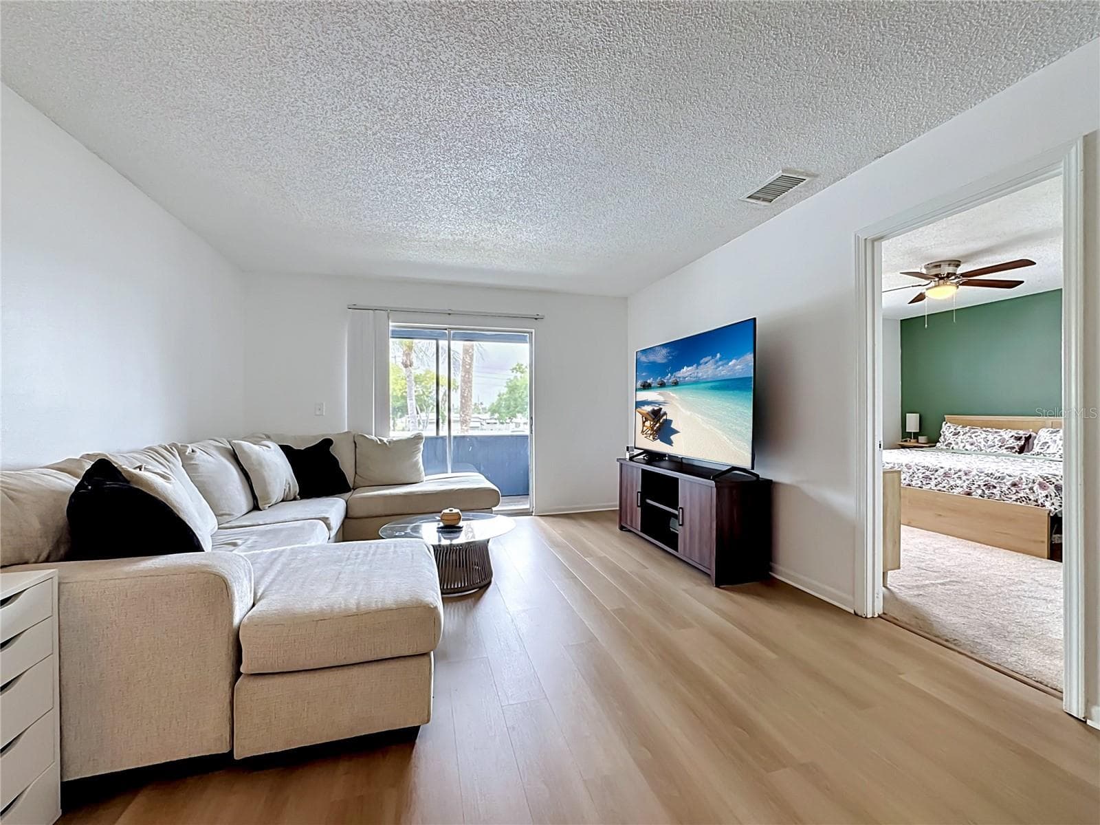 Condominium at 5507 FOUNTAIN LAKE CIR #B206, BRADENTON, photo 4 of 33