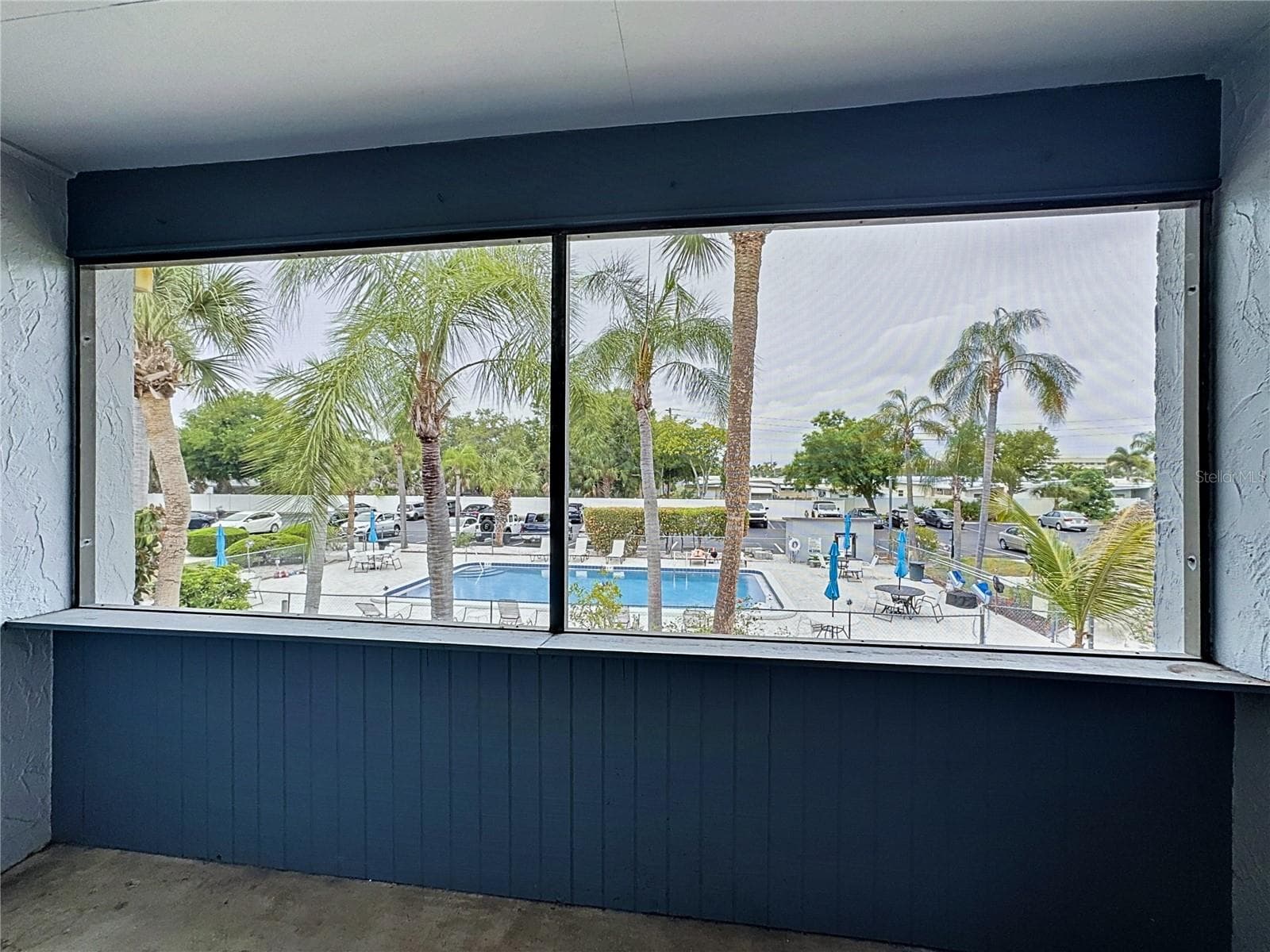Condominium at 5507 FOUNTAIN LAKE CIR #B206, BRADENTON, photo 5 of 33