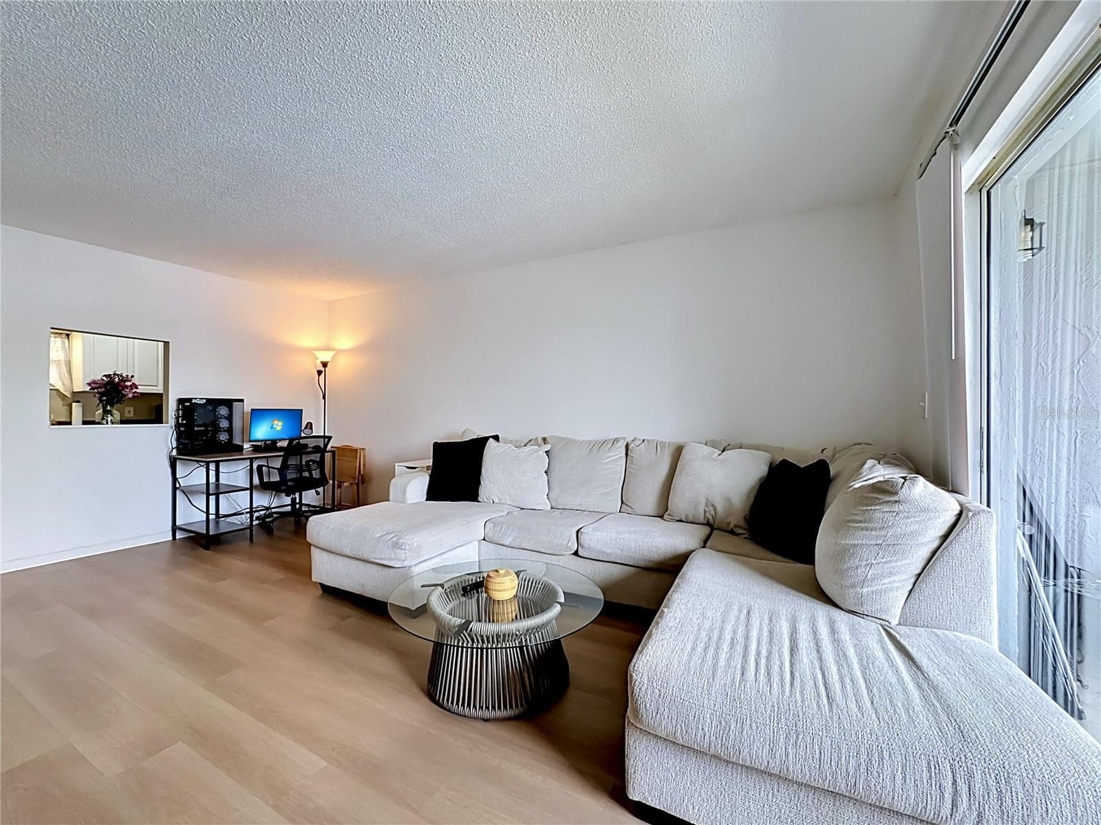 Condominium at 5507 FOUNTAIN LAKE CIR #B206, BRADENTON, photo 12 of 33