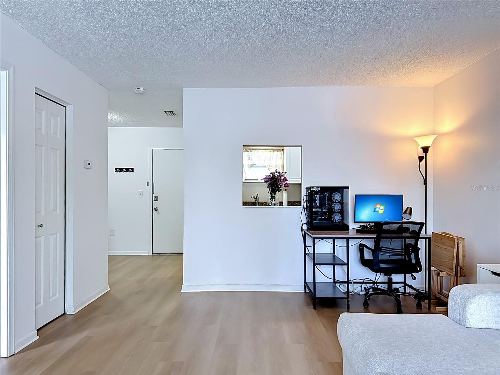 Condominium at 5507 FOUNTAIN LAKE CIR #B206, BRADENTON, photo 24 of 33