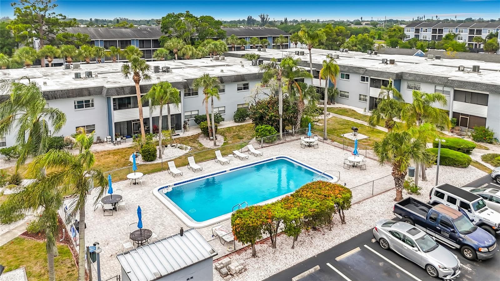 Condominium at 5507 FOUNTAIN LAKE CIR #B206, BRADENTON, photo 27 of 33