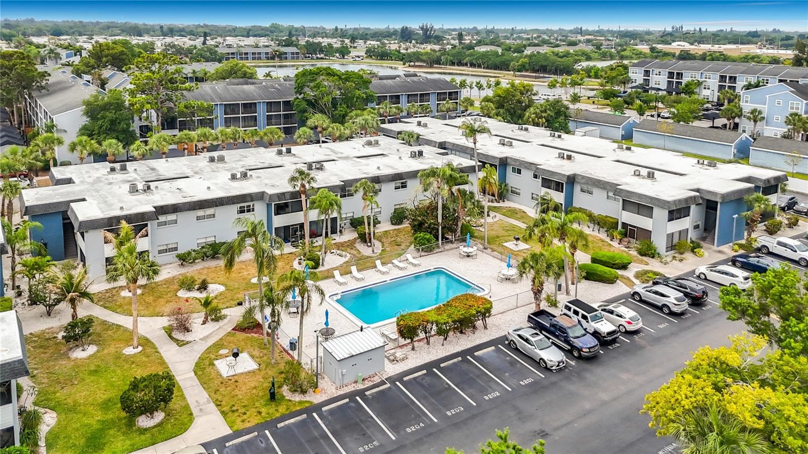Condominium at 5507 FOUNTAIN LAKE CIR #B206, BRADENTON, photo 30 of 33