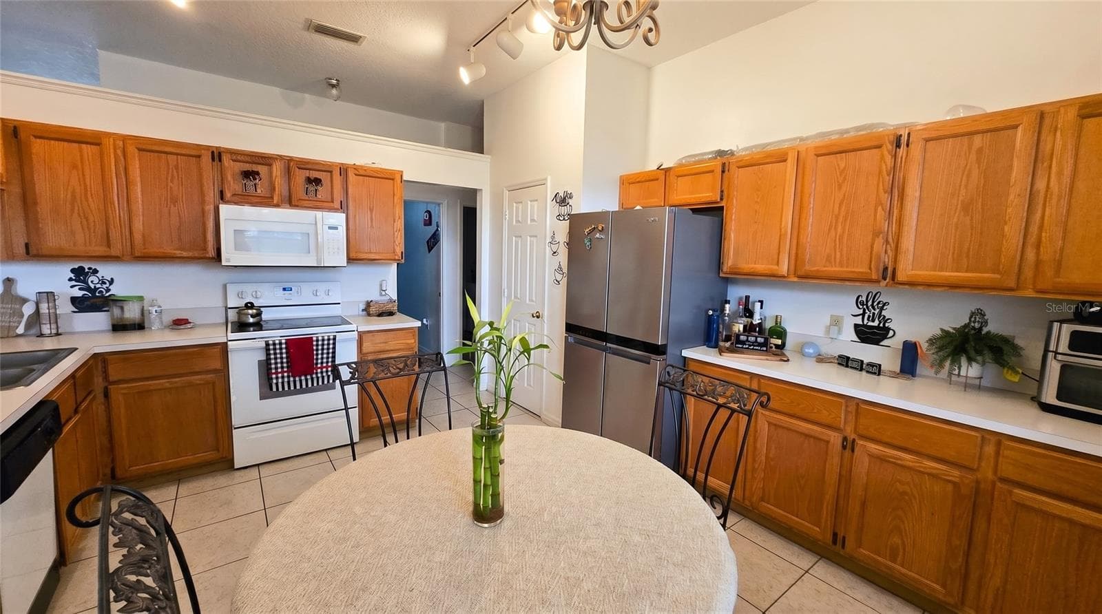 Single Family Residence at 2003 TIPTREE CIR, ORLANDO, photo 15 of 33