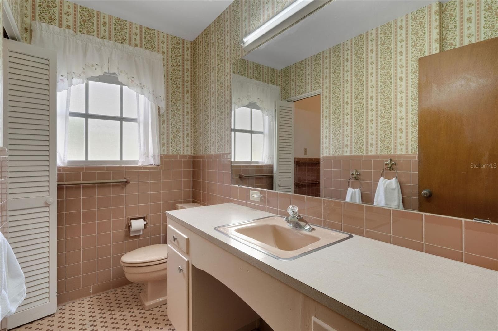Single Family Residence at 4200 CLEVELAND HEIGHTS BLVD, LAKELAND, photo 29 of 50