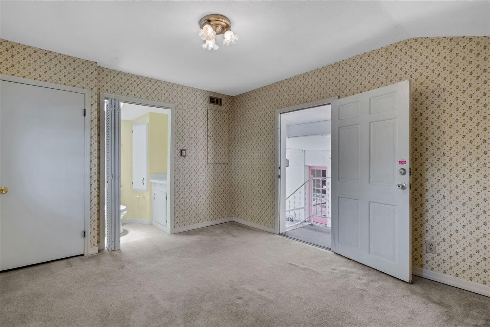 Single Family Residence at 4200 CLEVELAND HEIGHTS BLVD, LAKELAND, photo 36 of 50