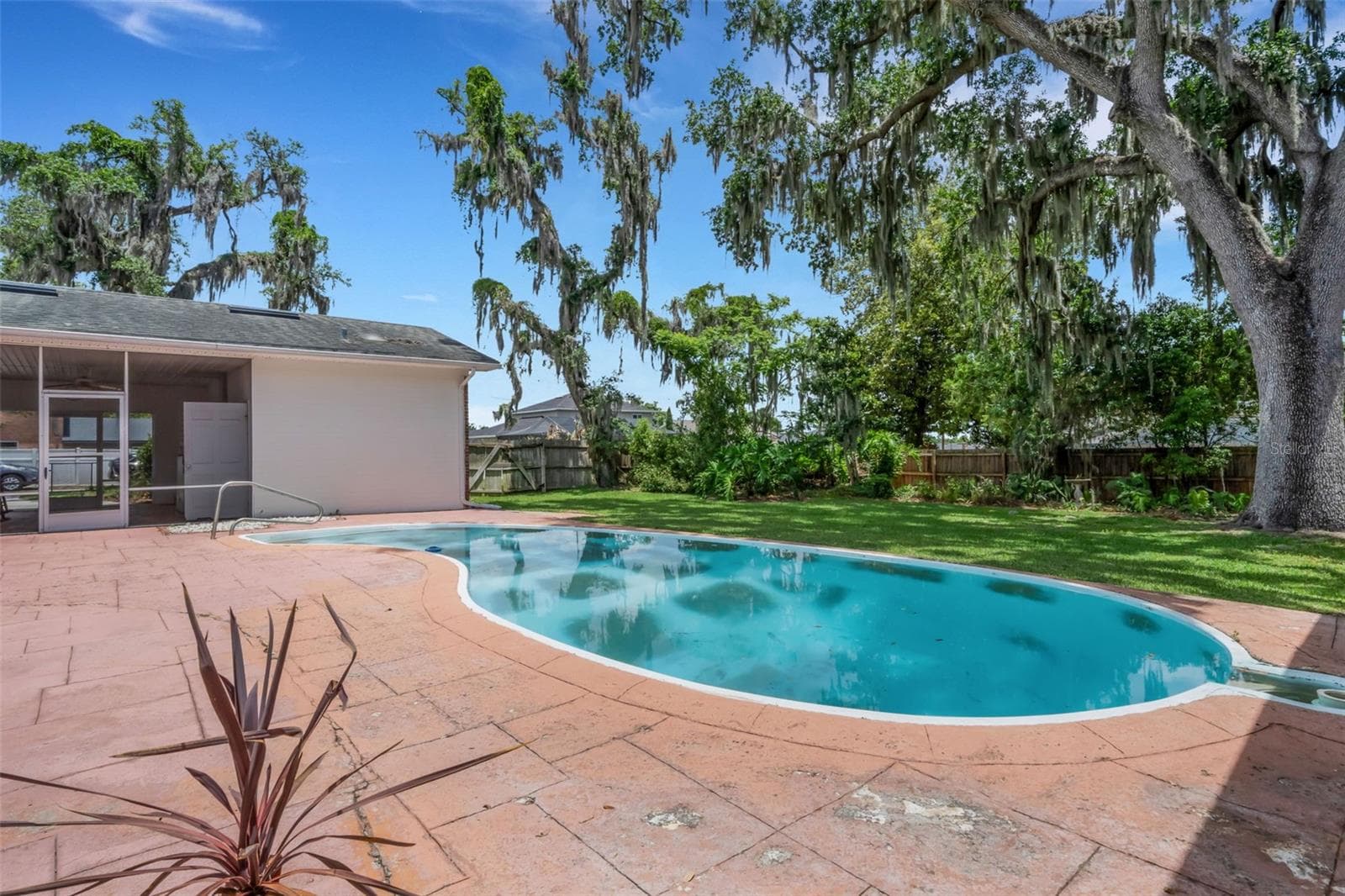 Single Family Residence at 4200 CLEVELAND HEIGHTS BLVD, LAKELAND, photo 39 of 50