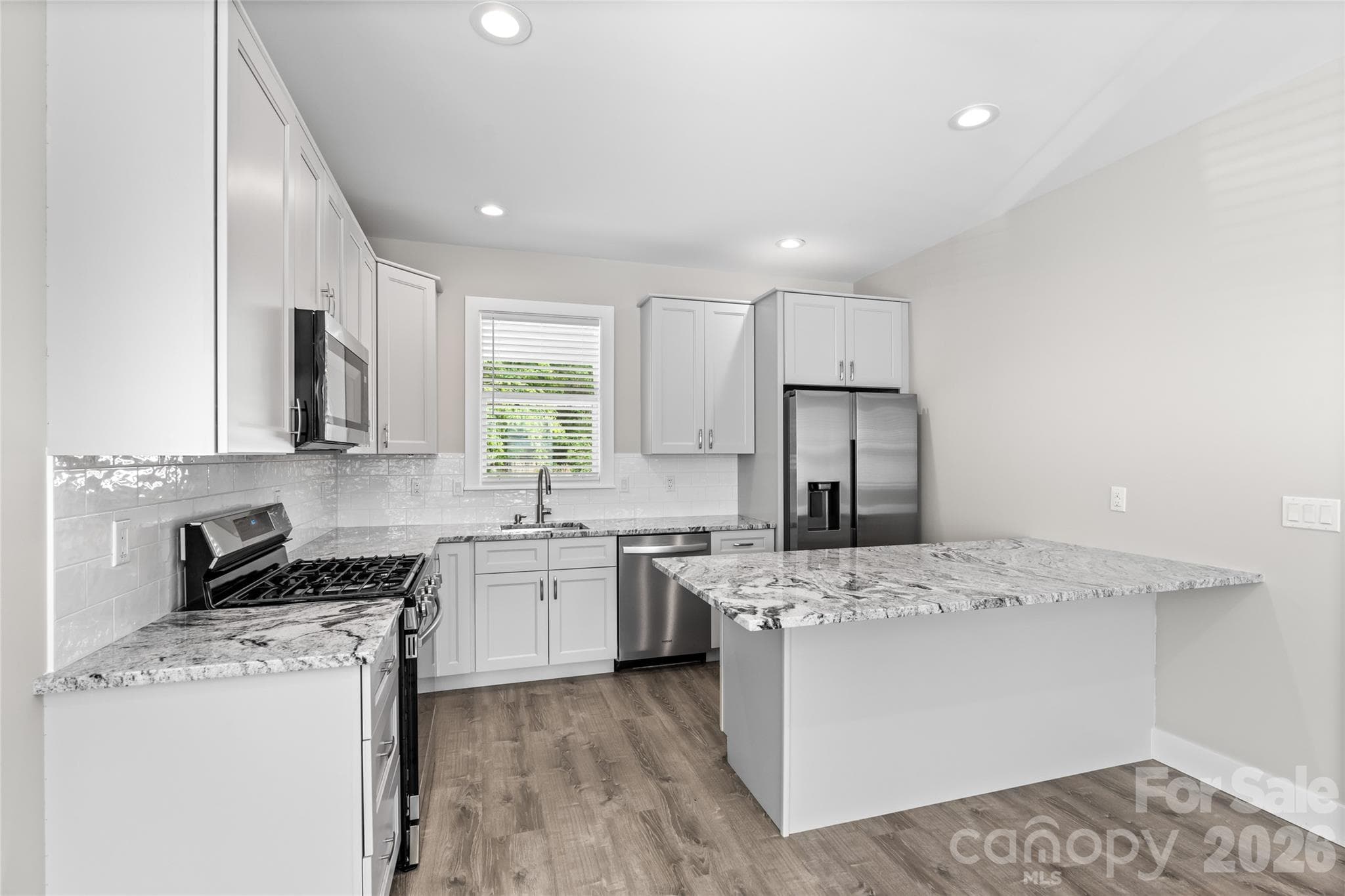 Duplex at Asheville, photo 6 of 37