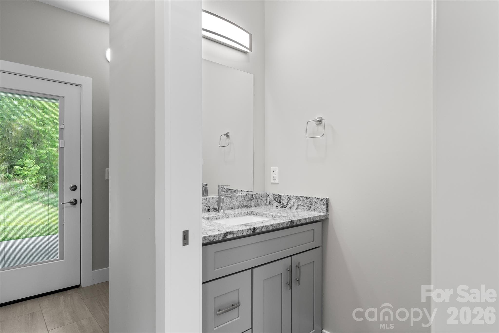 Duplex at Asheville, photo 8 of 37