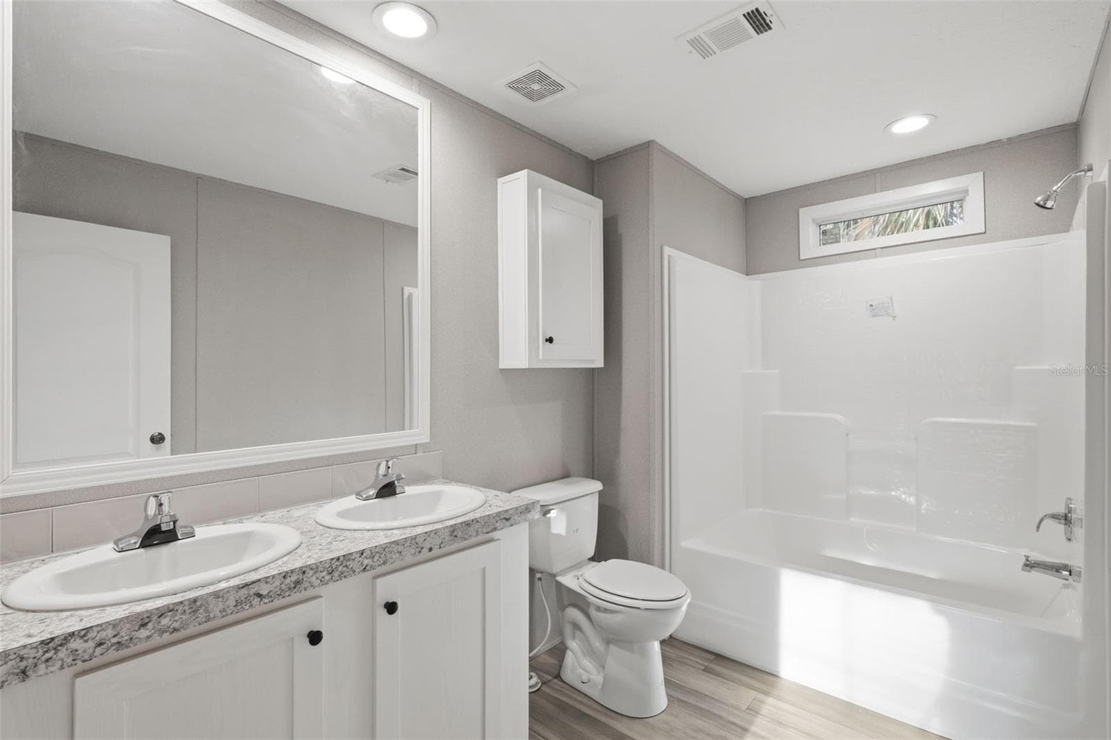 Laundry Room beyond Kitchen - 781 BAYOU DR, CASSELBERRY
