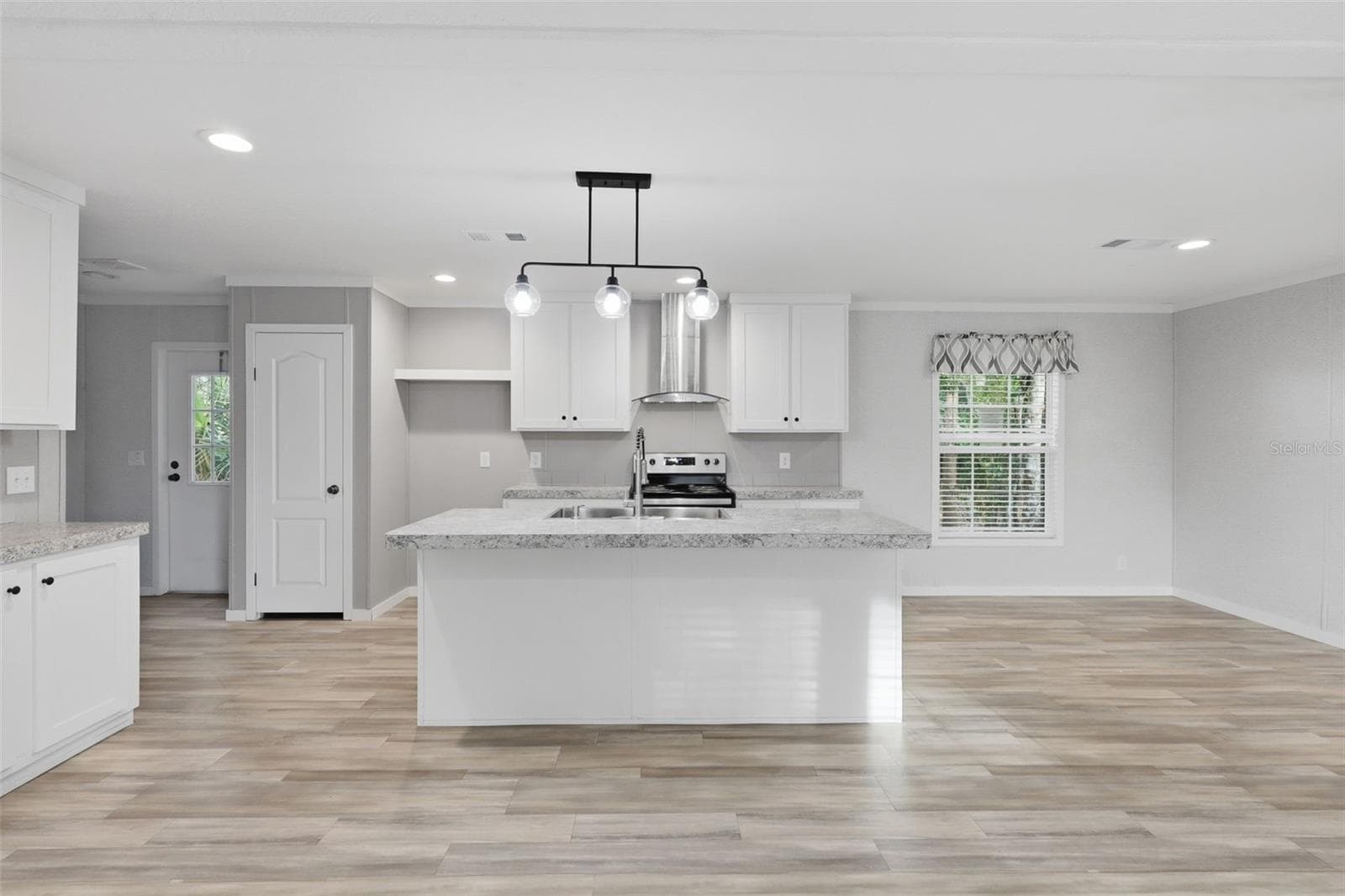 Manufactured Home at 781 BAYOU DR, CASSELBERRY, photo 11 of 26