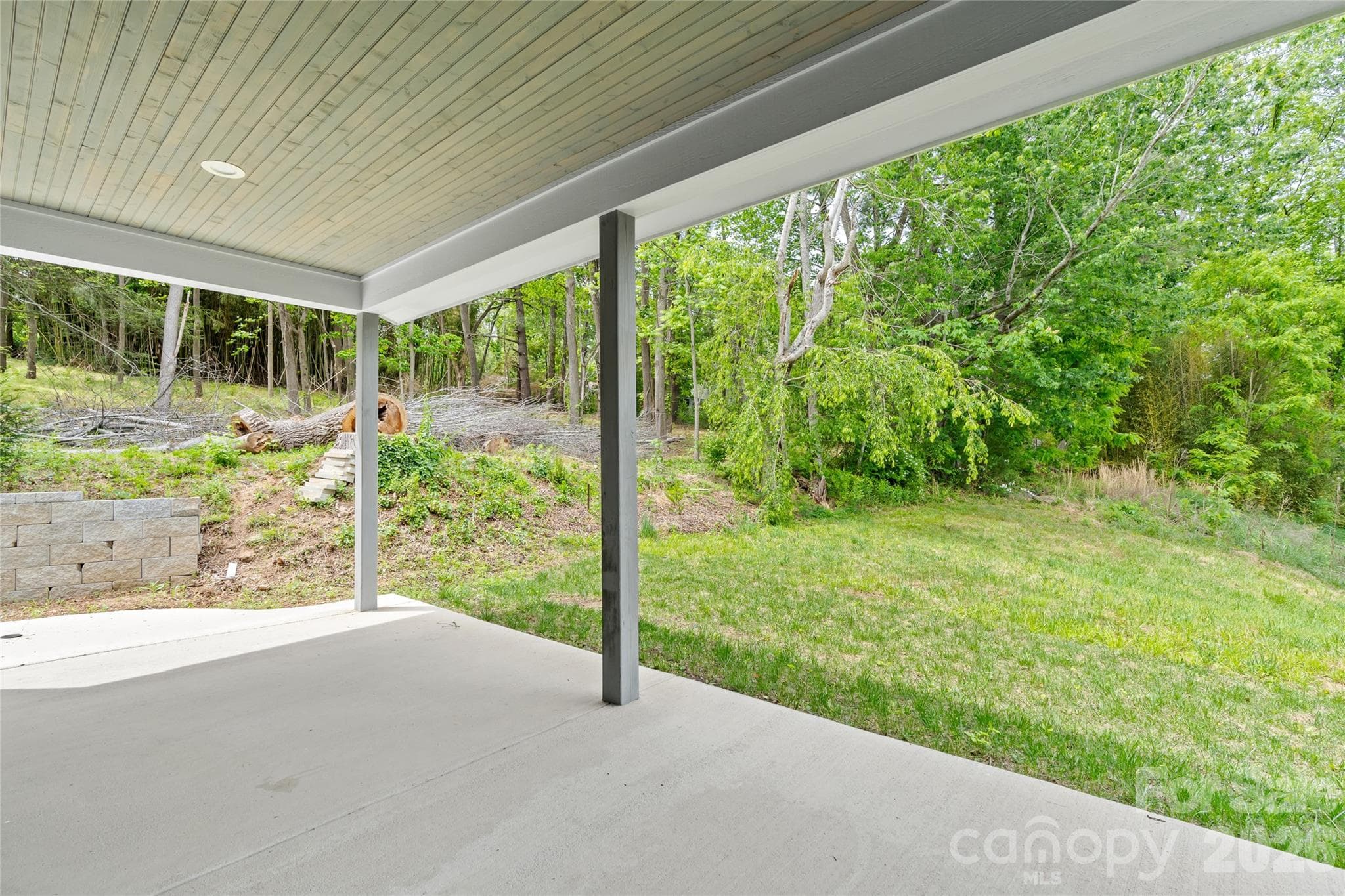 Duplex at Asheville, photo 9 of 37