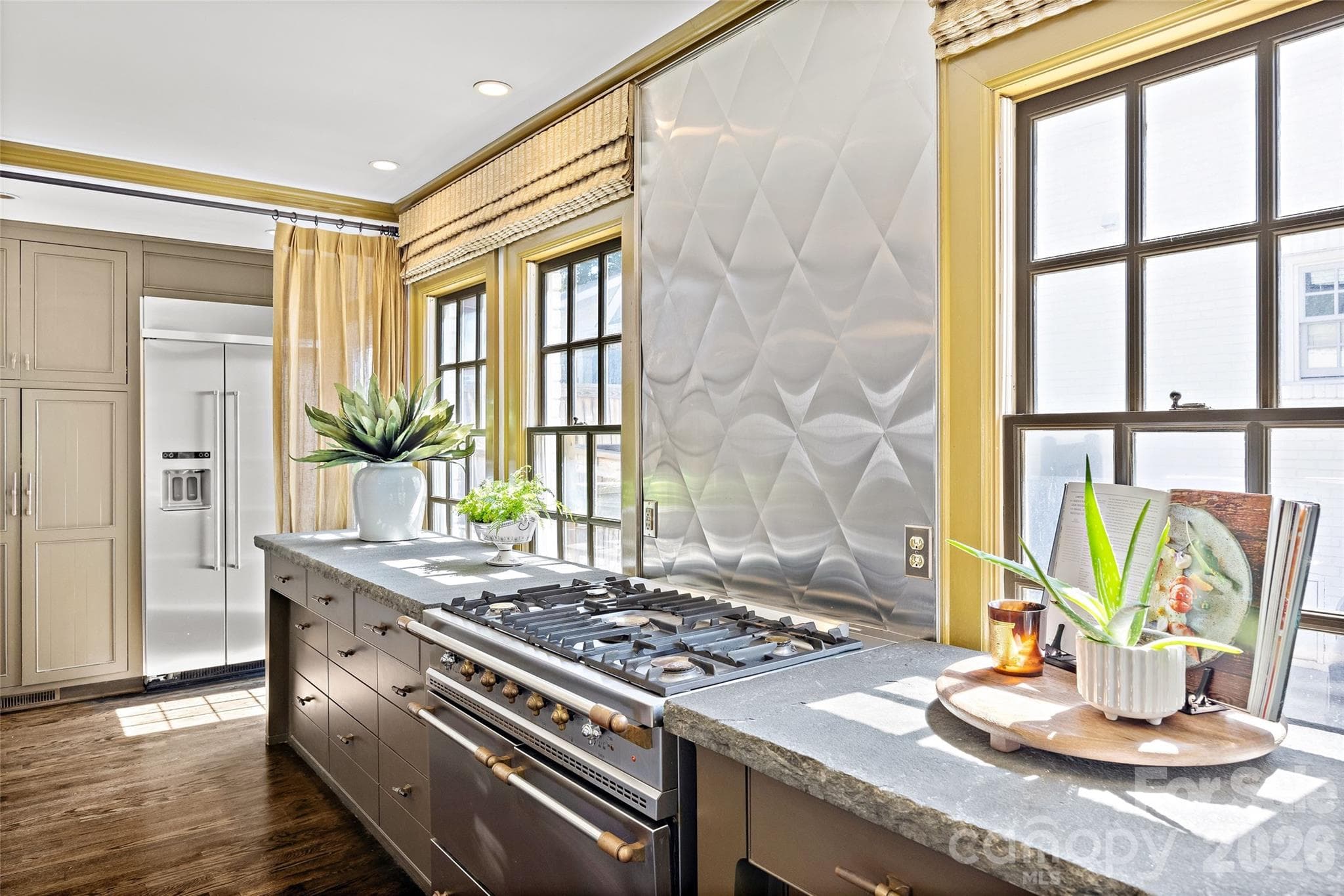Kitchen - 208 Wales Avenue, Charlotte