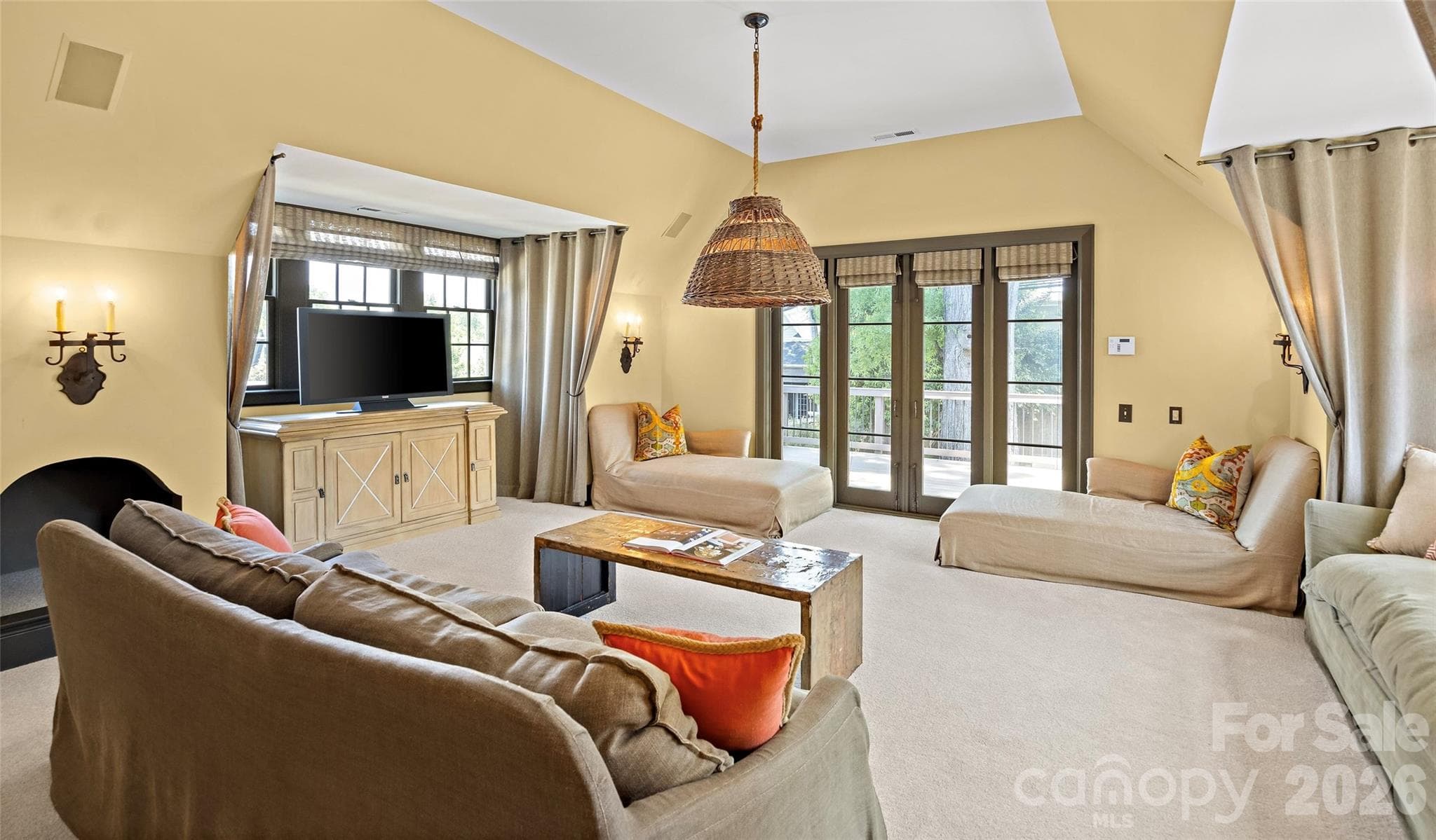 Family Room - 208 Wales Avenue, Charlotte