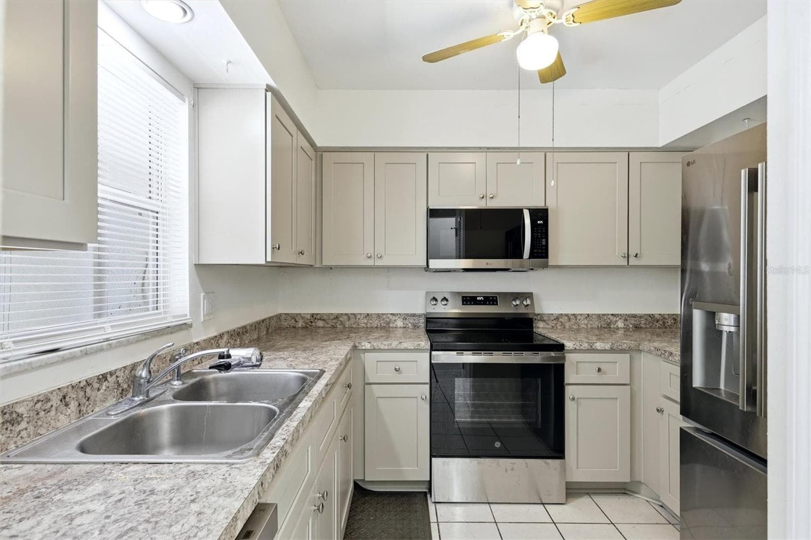 Condominium at 9914 SEBASTIAN CT, BRADENTON, photo 19 of 60