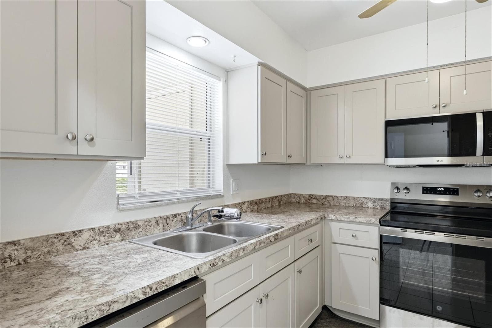Condominium at 9914 SEBASTIAN CT, BRADENTON, photo 21 of 60