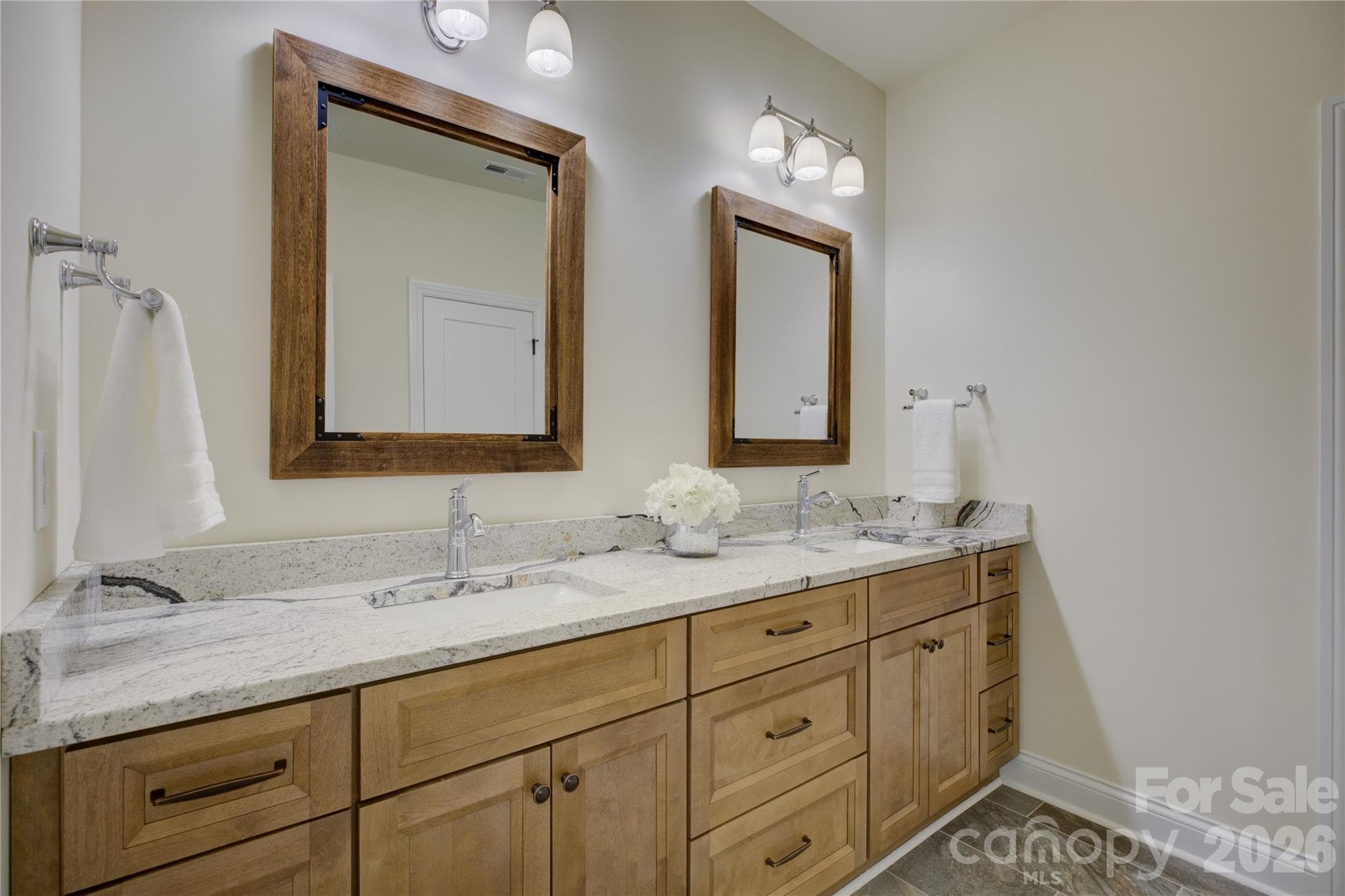 Full bathroom for bedroom 1 & 2 - 18210 Kalabash Road, Charlotte