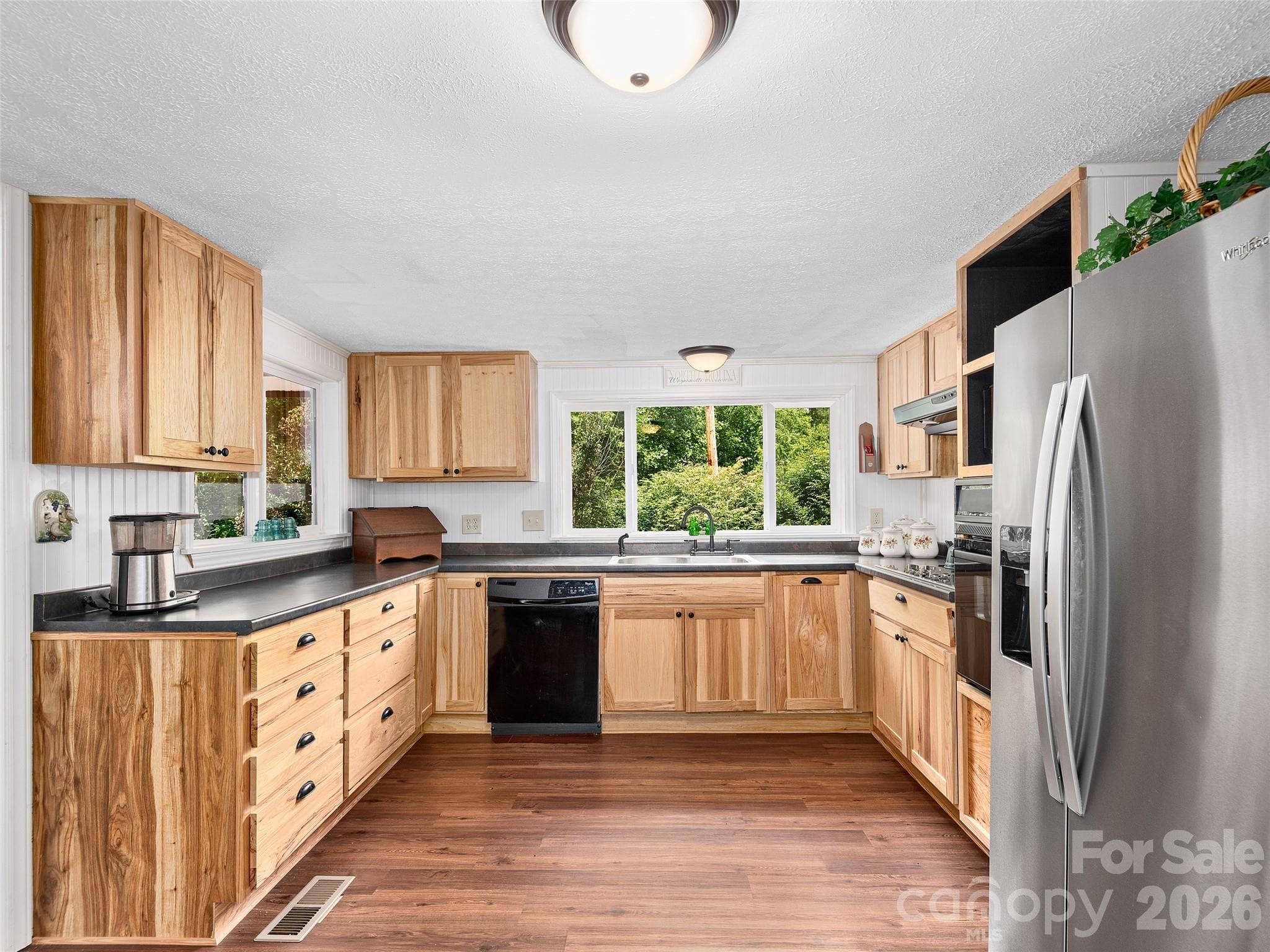 Single Family Residence at 185 Indian Springs Road, Clyde, photo 9 of 23