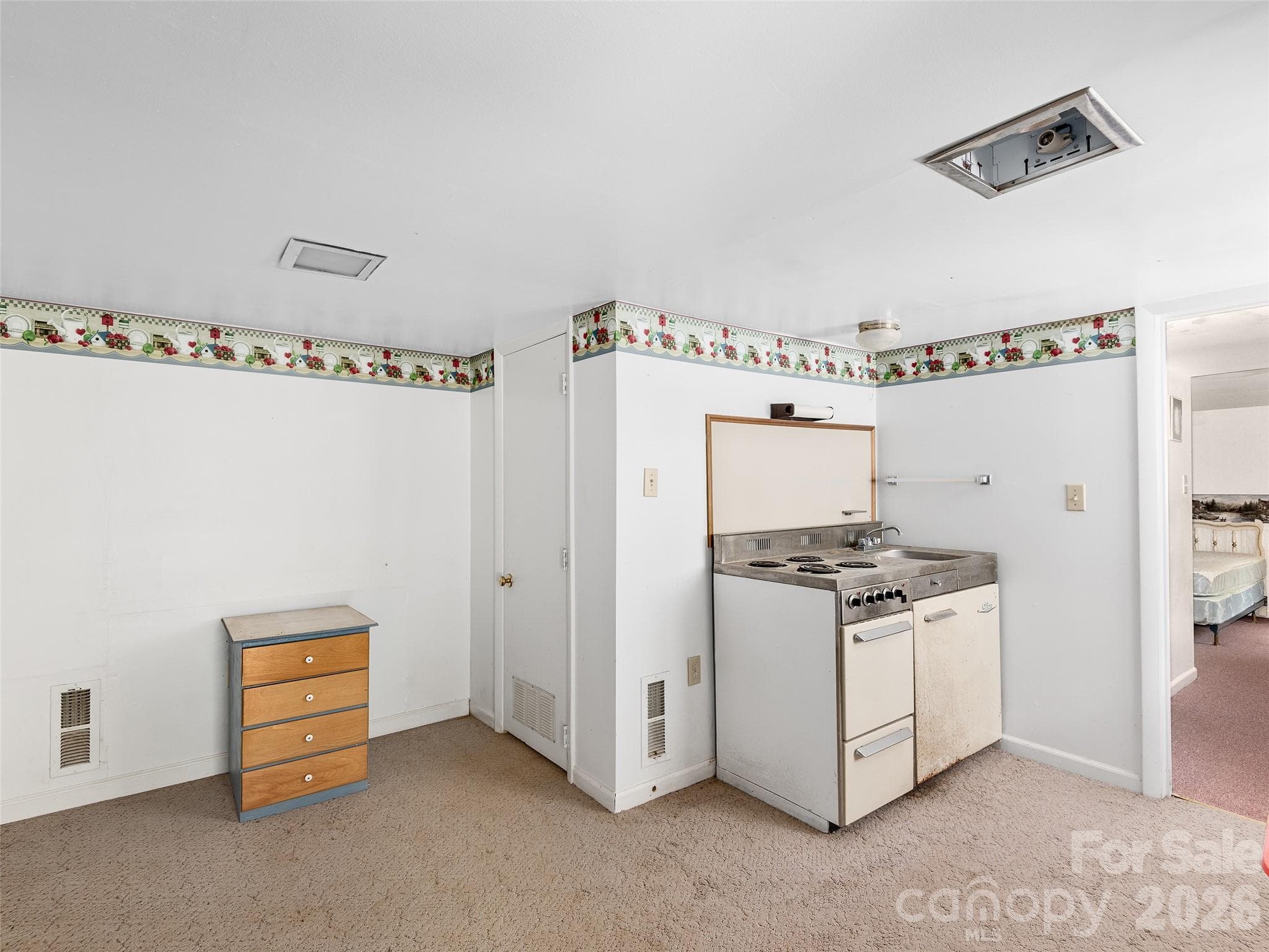 Single Family Residence at 185 Indian Springs Road, Clyde, photo 18 of 23
