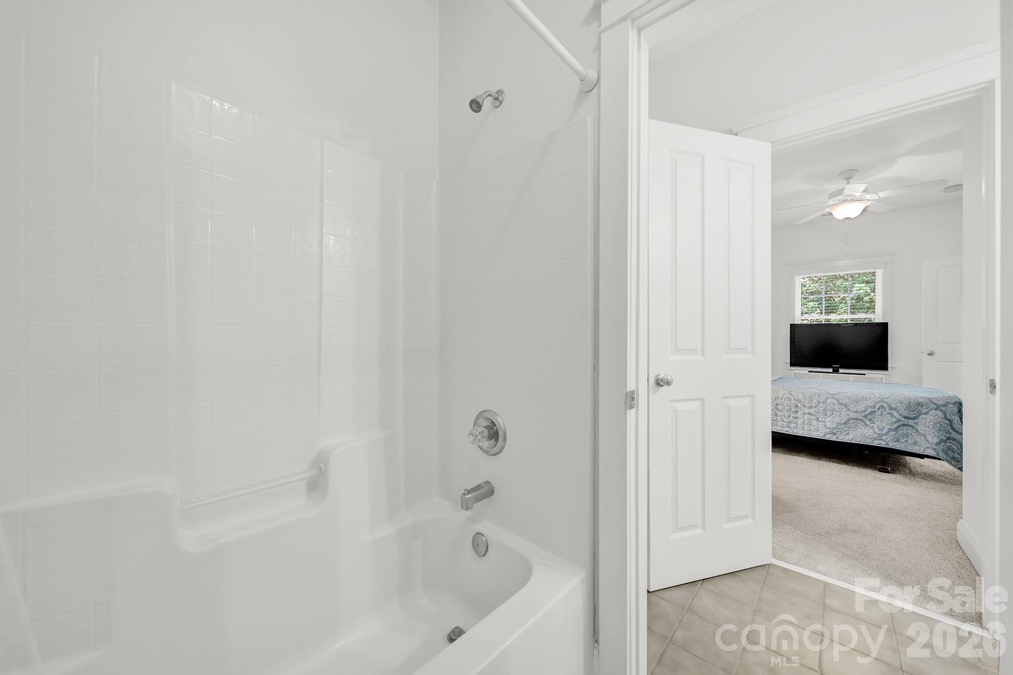 Upstairs Jack & Jill Bath - Each with 2 sinks & 2 toilets only the tub/shower is shared. - 4214 Settler Heights Drive, Fort Mill