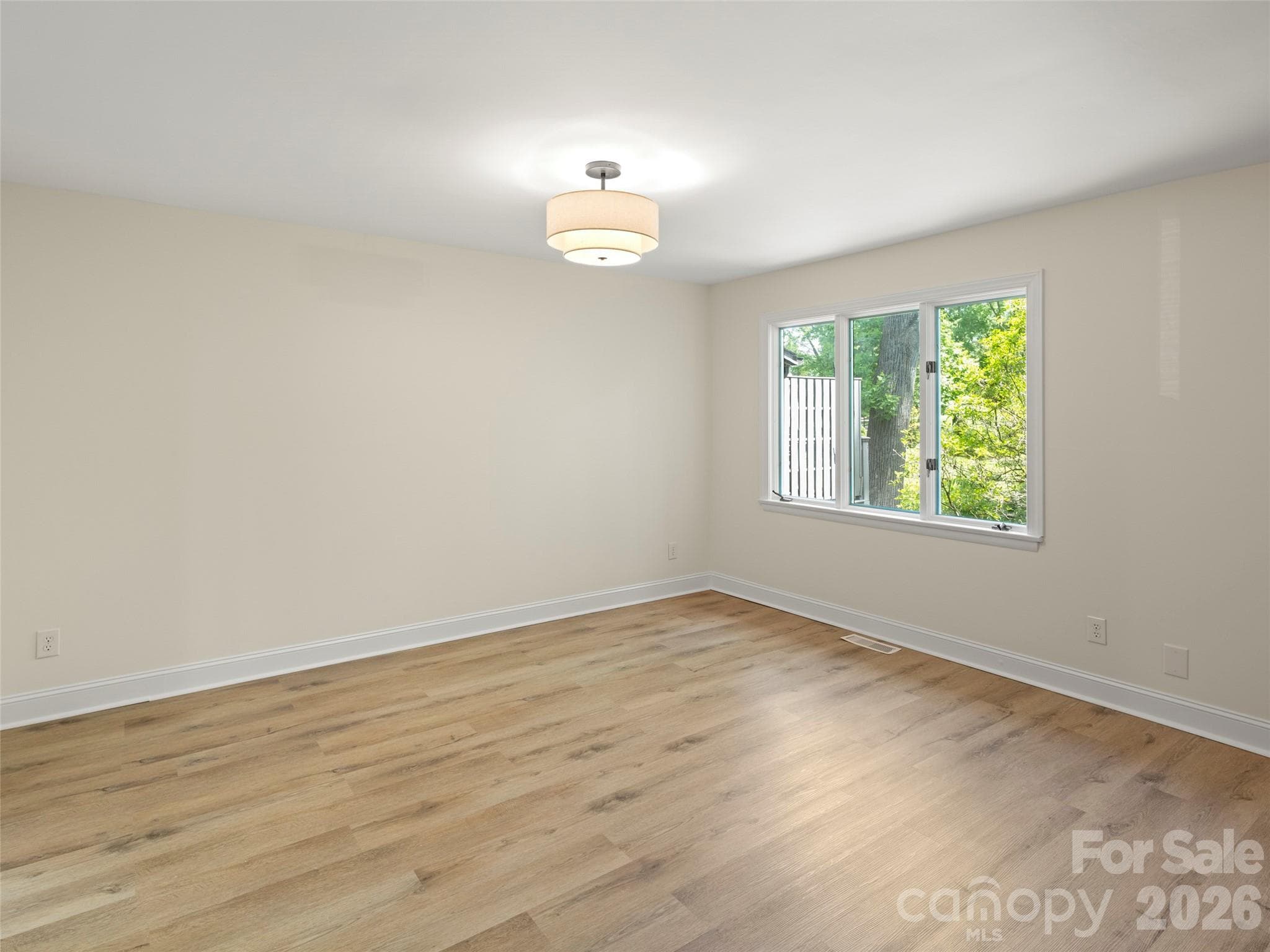 main level spare room - 203 Crowfields Drive, Asheville