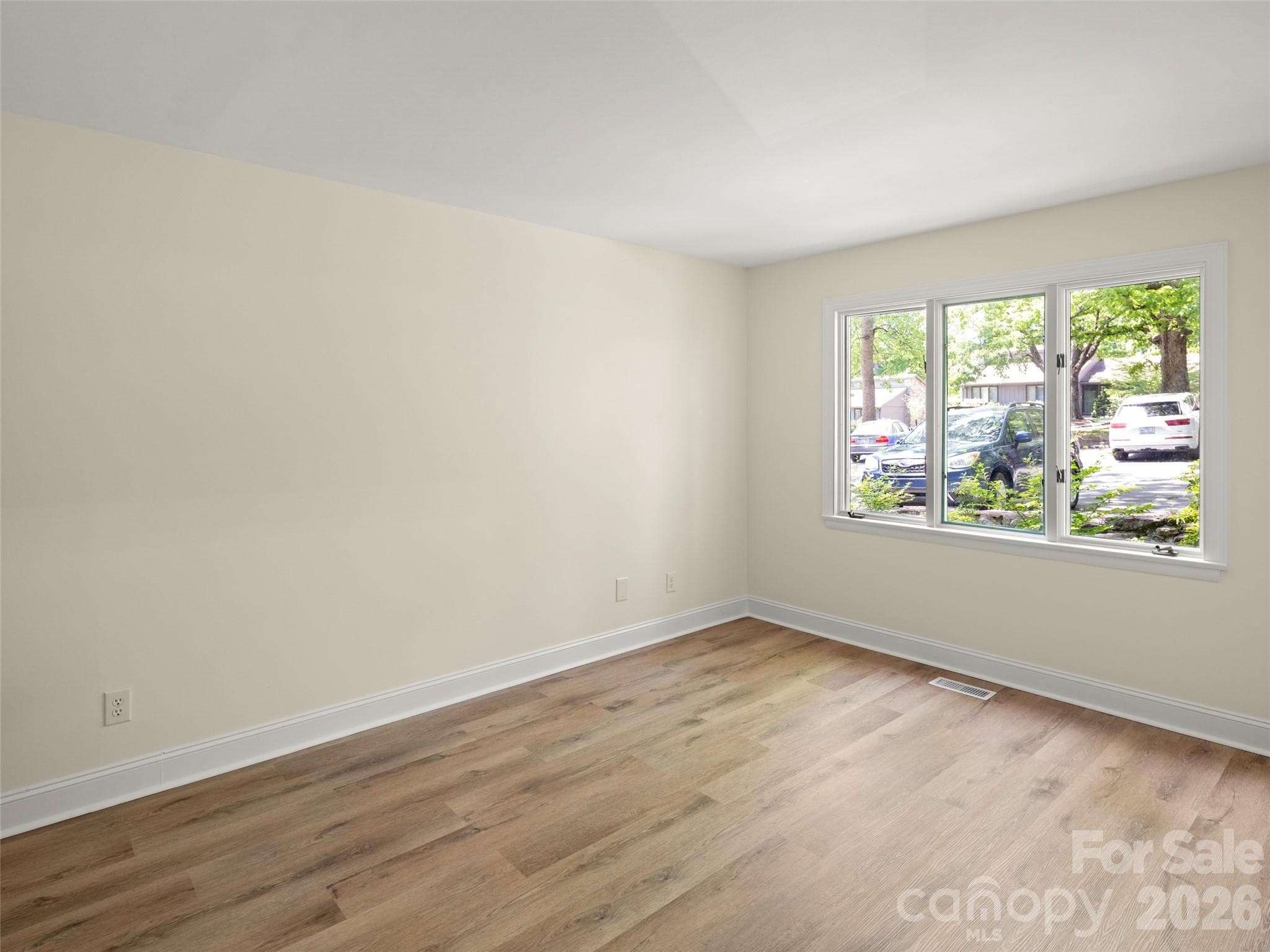 Condominium at 203 Crowfields Drive, Asheville, photo 22 of 34
